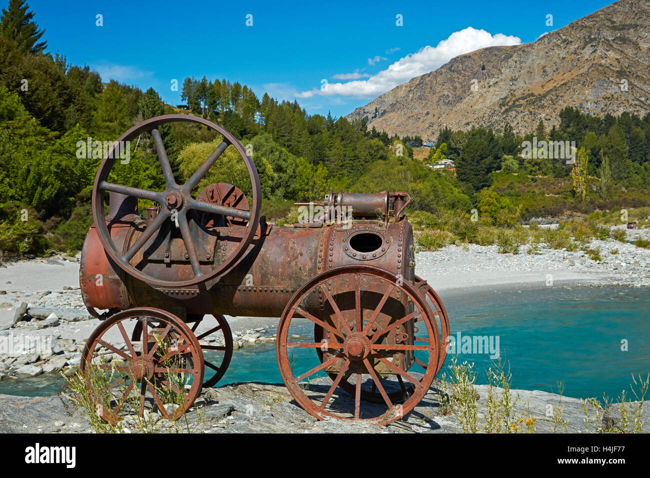 Relique historique à partir de la ruée vers l'or, la rivière Shotover, Queenstown, Otago, île du Sud, Nouvelle-Zélande Banque D'Images