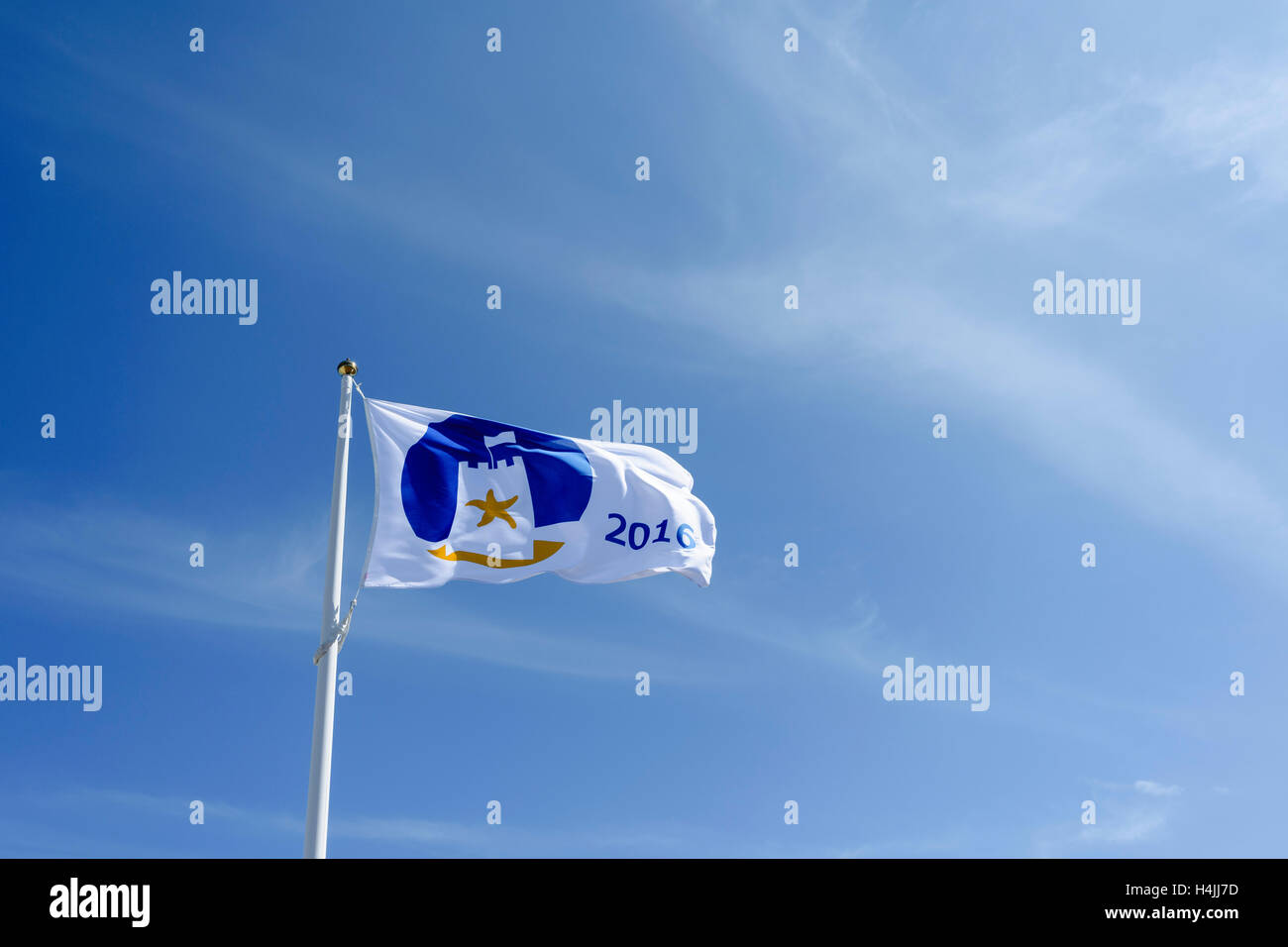 2016 Seaside Award flag flying sur la promenade de Llandudno Banque D'Images