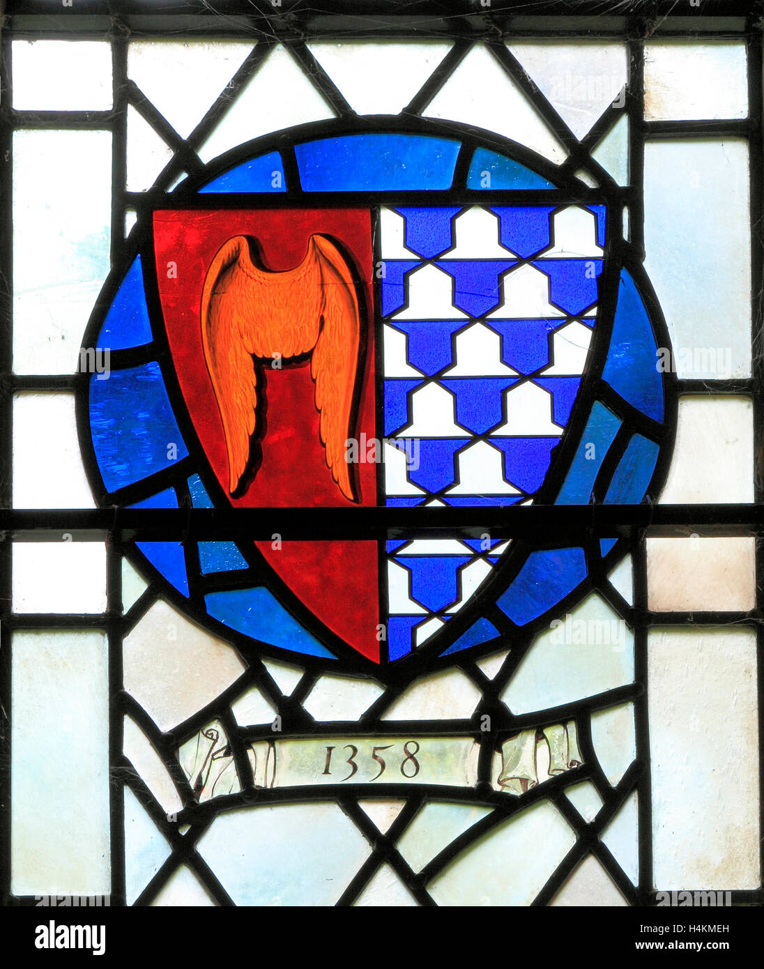 Stanhoe, Norfolk, bras de Roger Seymour de Woundy Miles, 1358, le vitrail de la fenêtre, l'héraldique, la cocarde de bouclier héraldique device Banque D'Images