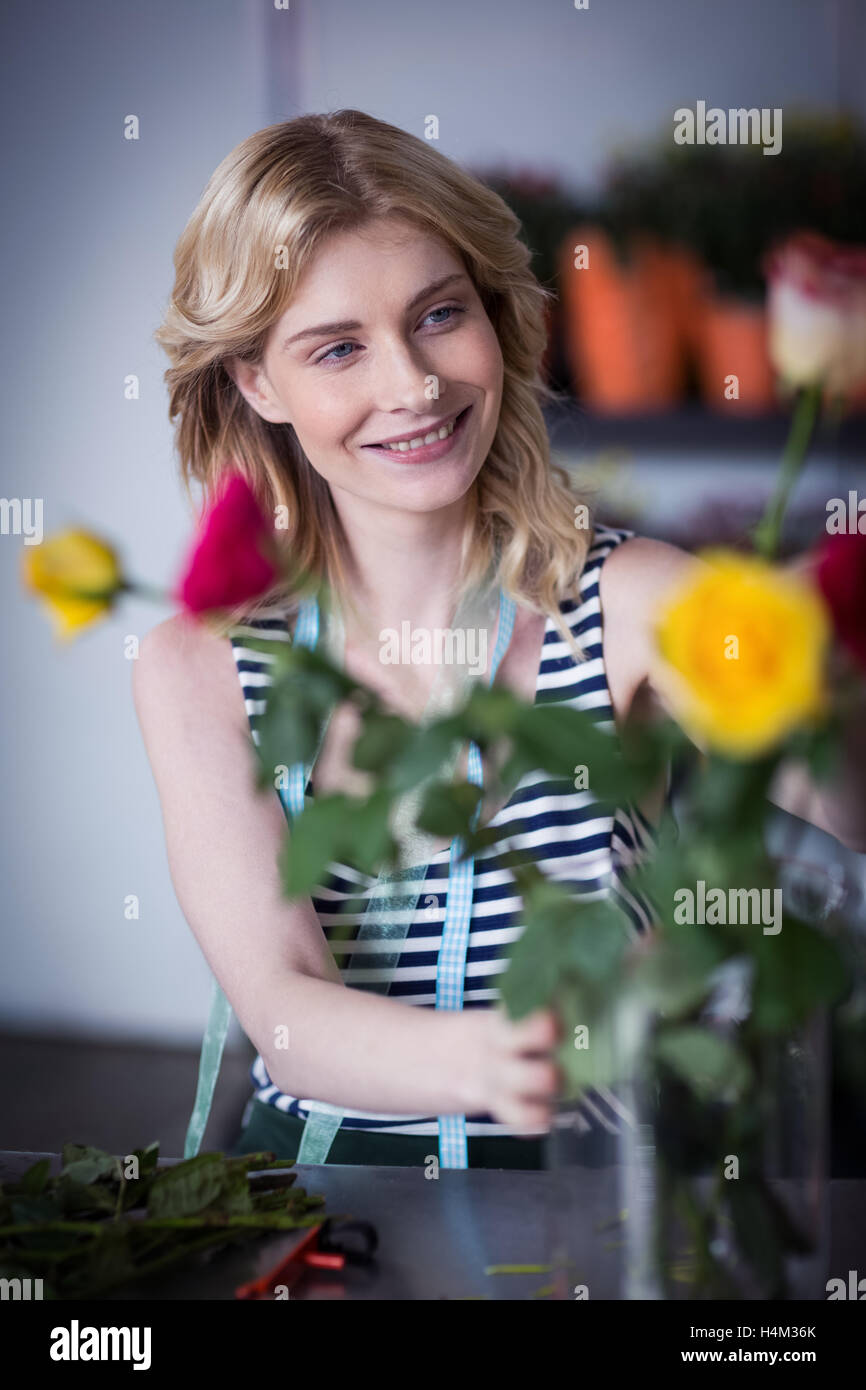 Fleuriste fleurs organisation féminine Banque D'Images Fleuriste fleurs organisation féminine Banque D'Images