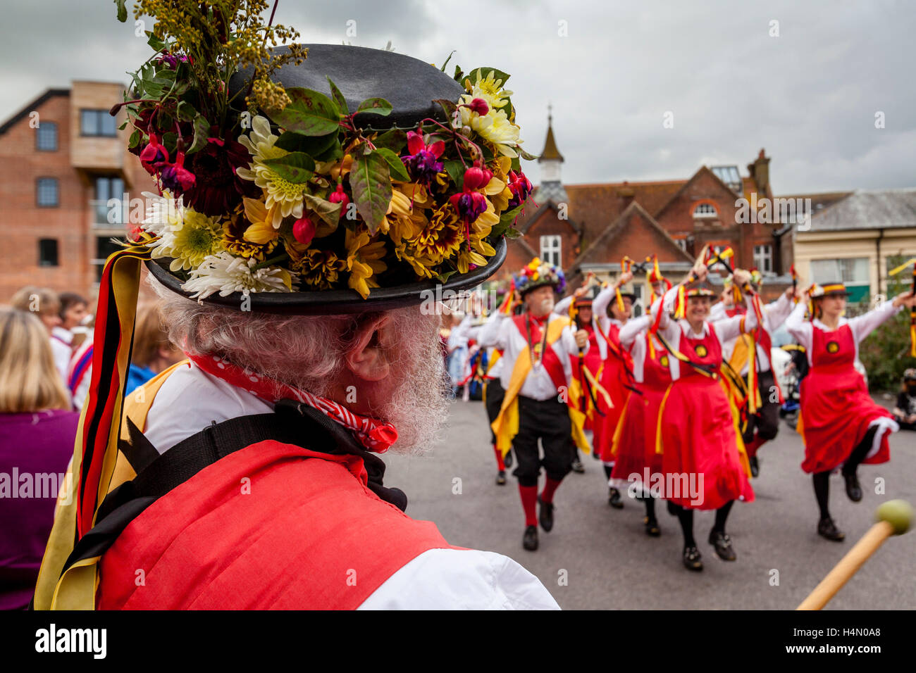 Le Knockhundred Morris Navettes Groupe exécutant à la Folk Festival 2016 Lewes, Lewes, dans le Sussex, UK Banque D'Images