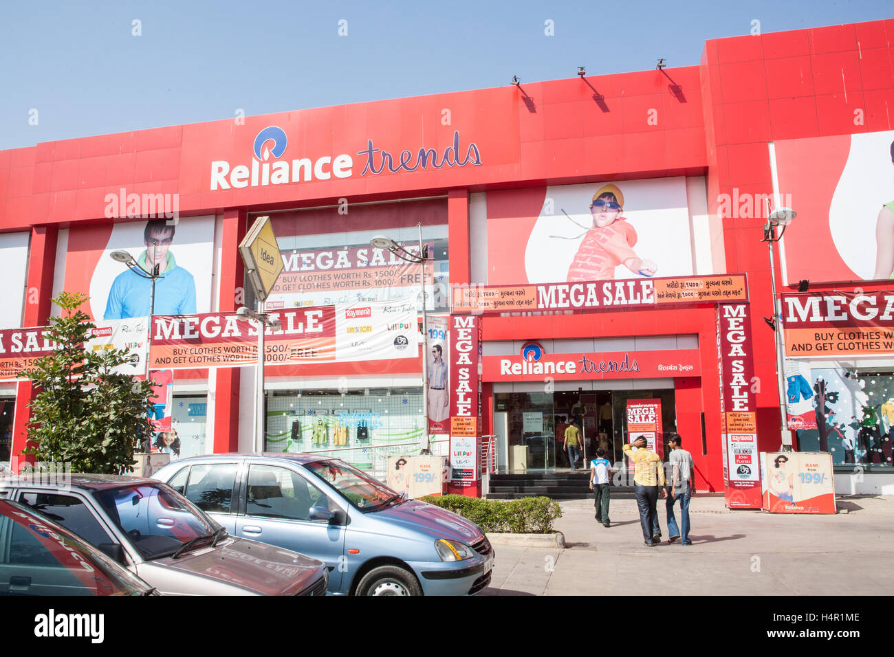 À la Ville d'Ahmedabad Centre commercial avec des magasins, dont Big Bazar shopping mall, Ahmedabad, Gujarat, Inde, Asie, Banque D'Images
