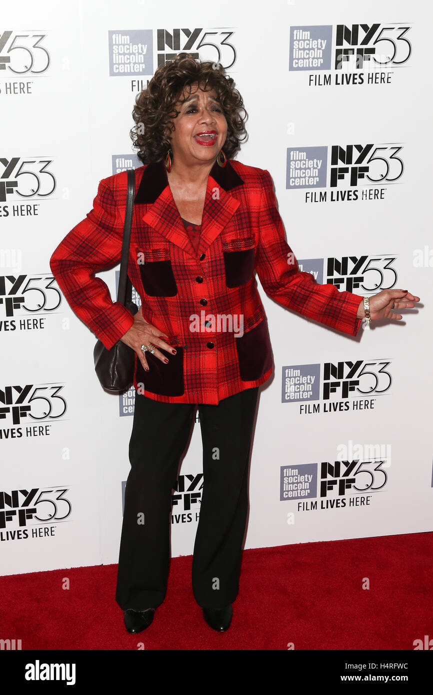 NEW YORK-OCT 10 : Frances Davis participe à la 53e Festival du Film de New York - gala de clôture et présentation de l'avant-première de 'privilège' à l'Alice Tully Hall, le 10 octobre 2015 dans la ville de New York. Banque D'Images