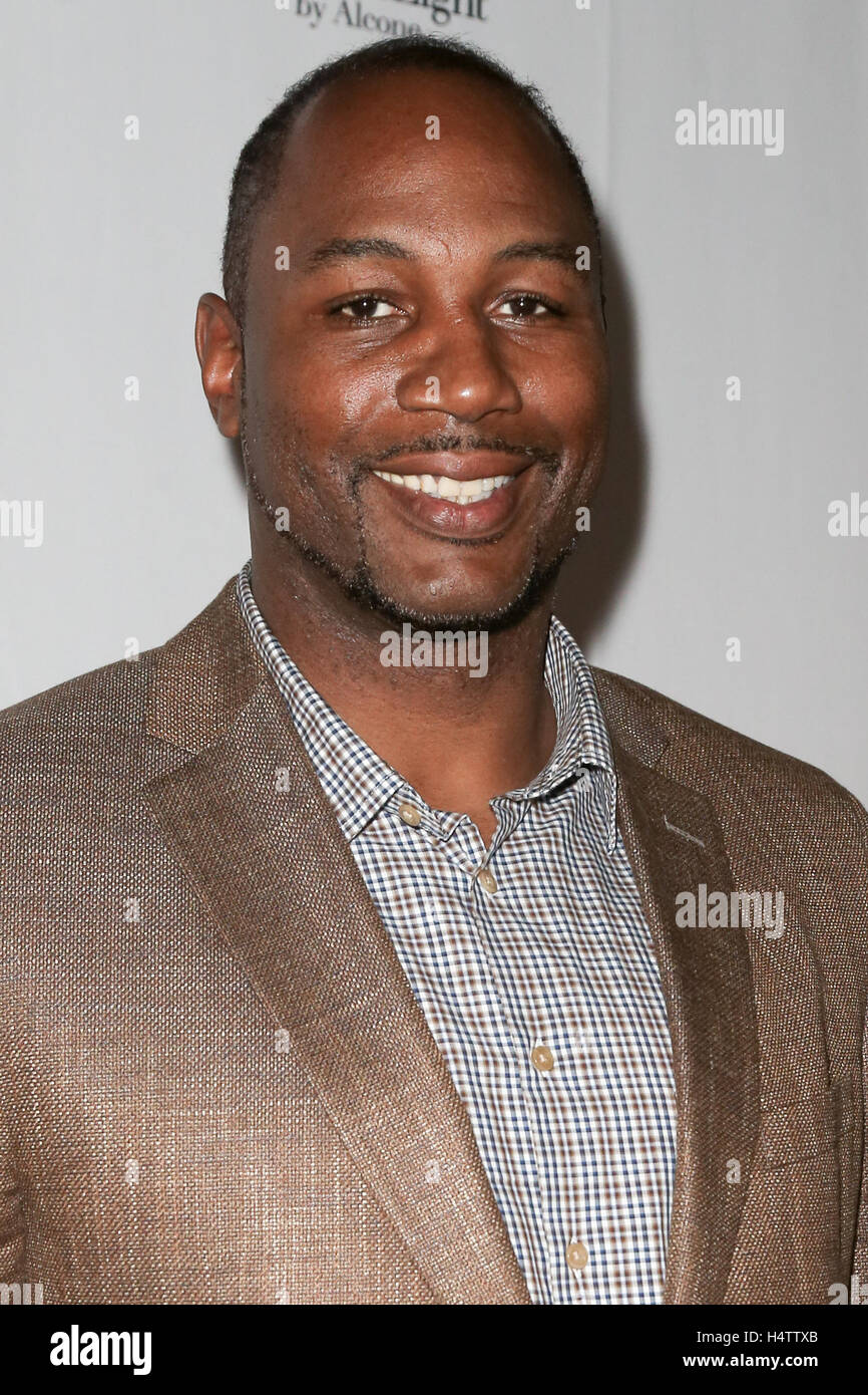 NEW YORK-SEP 14 : Lennox Lewis participe à la Semaine de la mode célèbre hebdomadaire américain au style KIA360 à Row NYC le 14 septembre 2015 à New York. Banque D'Images