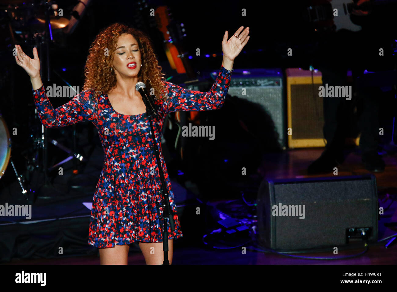 Chaley Rose fonctionne à Nashville pour l'événement de l'Afrique au Ryman Auditorium de Nashville, Tennessee. Banque D'Images