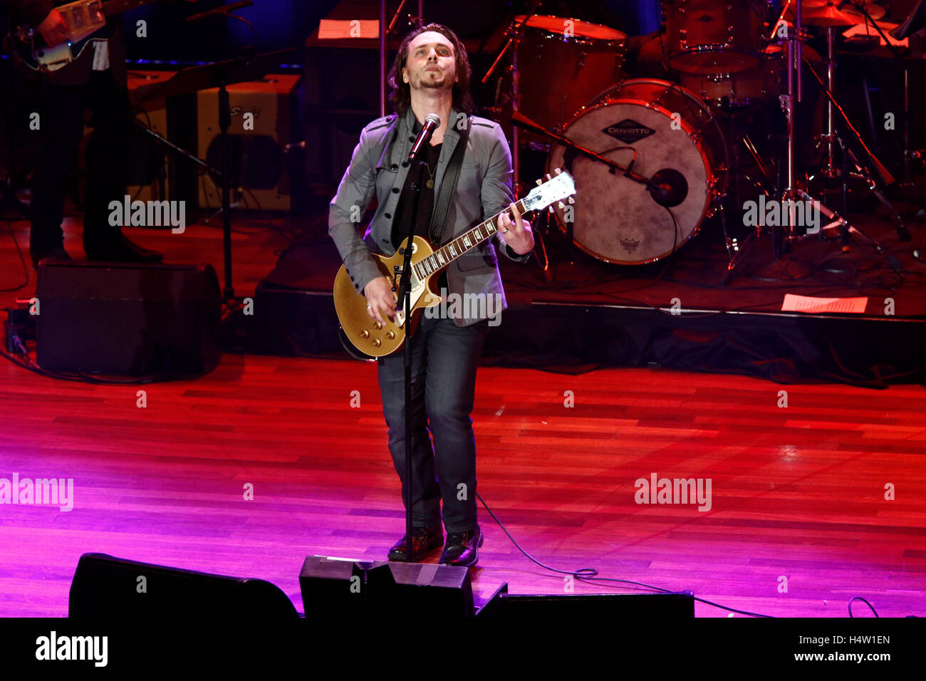 Jonathan Jackson fonctionne à Nashville pour l'événement de l'Afrique au Ryman Auditorium de Nashville, Tennessee. Banque D'Images