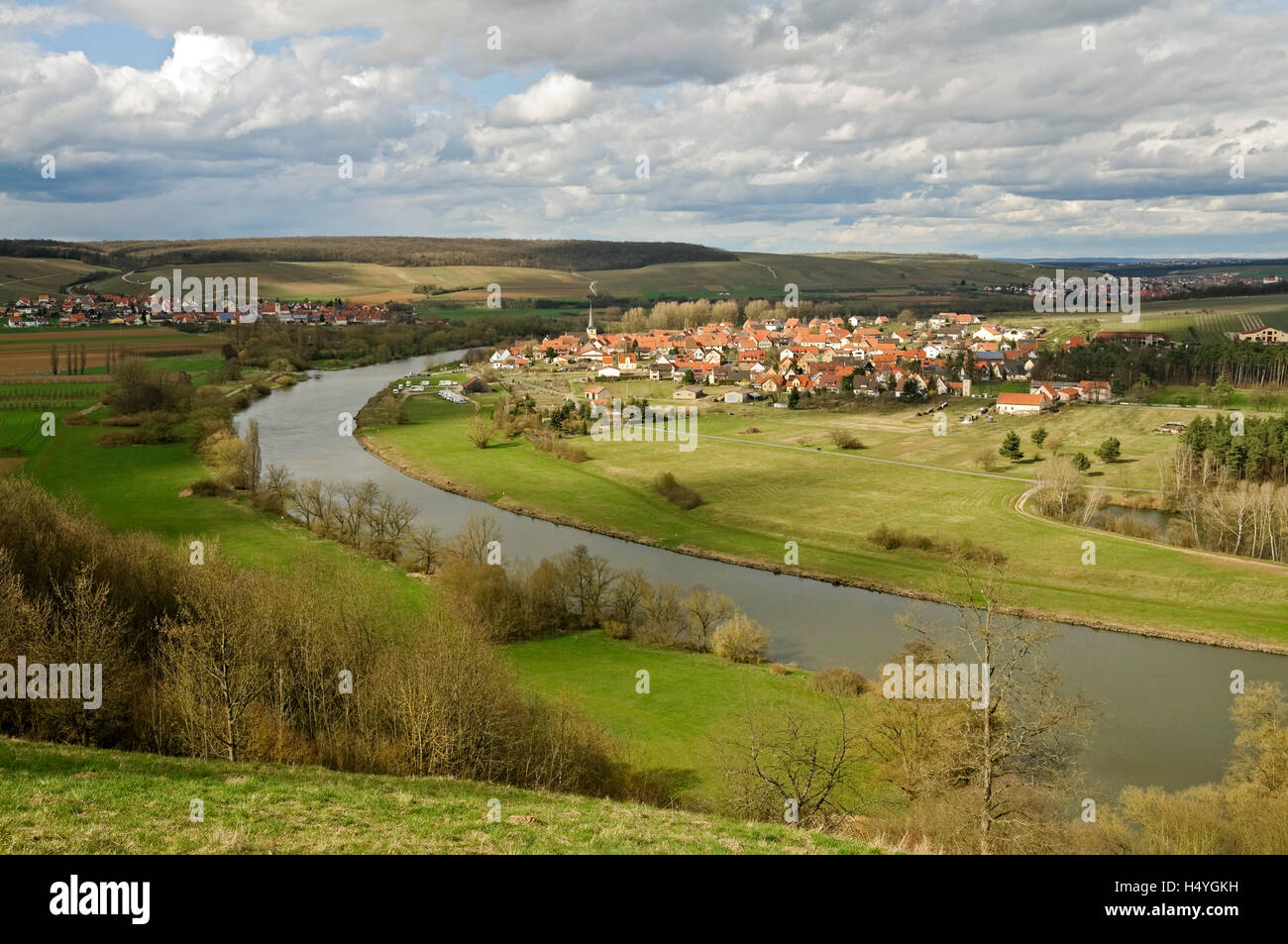 Village de Fahr sur la rivière, Mainschleife boucle principale, près de Volkach, Franconia, Bavaria Banque D'Images