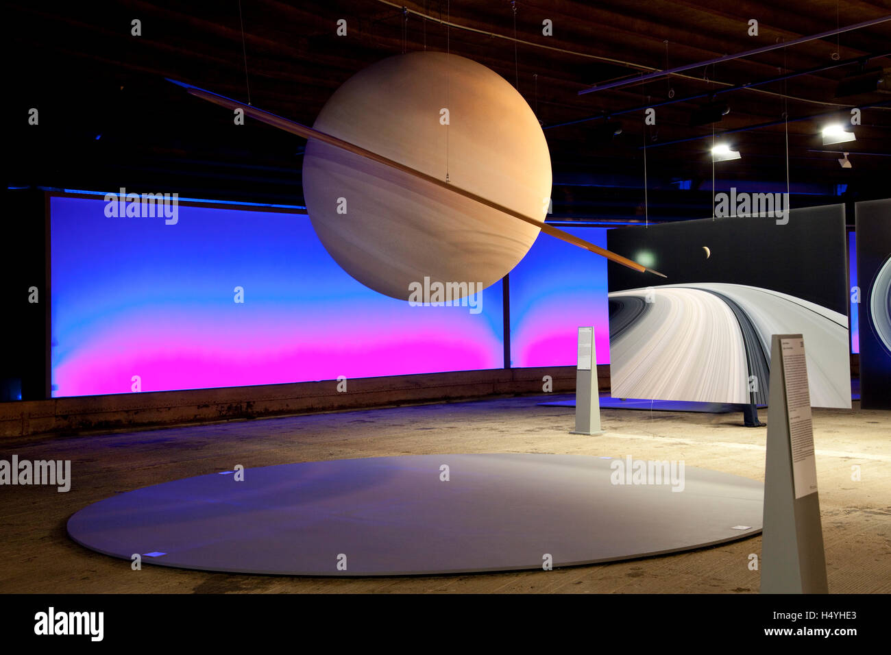 Saturne, planète avec un système d'anneaux, la sculpture de la planète Saturne, exposition Sternstunden, merveilles du système solaire Banque D'Images