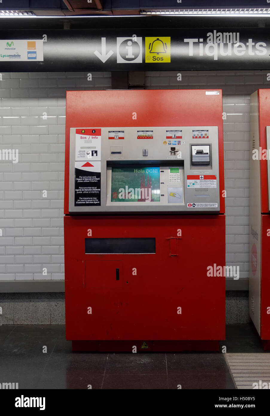 Barcelone, Espagne metro ticket machine automatique. Banque D'Images
