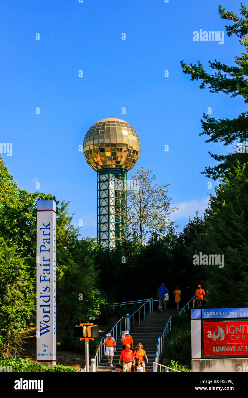 L'également sunsphere éclipse le 1982 World's Fair Park à Knoxville, TN Banque D'Images