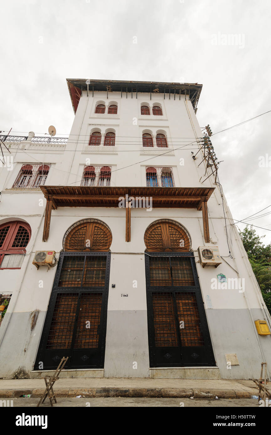 Une ancienne partie de l'ancienne ville de l'Algérie, appelé casbah(kasaba).vieille ville est de 122 mètres (400 ft) au-dessus de la mer. Banque D'Images