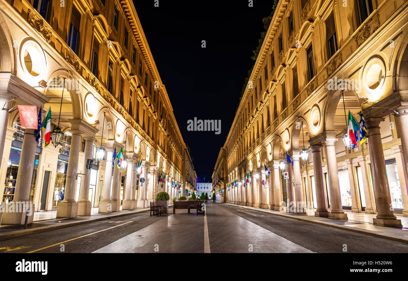 Via Roma, une rue au centre de Turin - Italie Banque D'Images