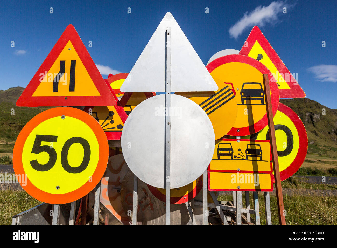 Les panneaux de circulation, Côte Sud, Islande Banque D'Images