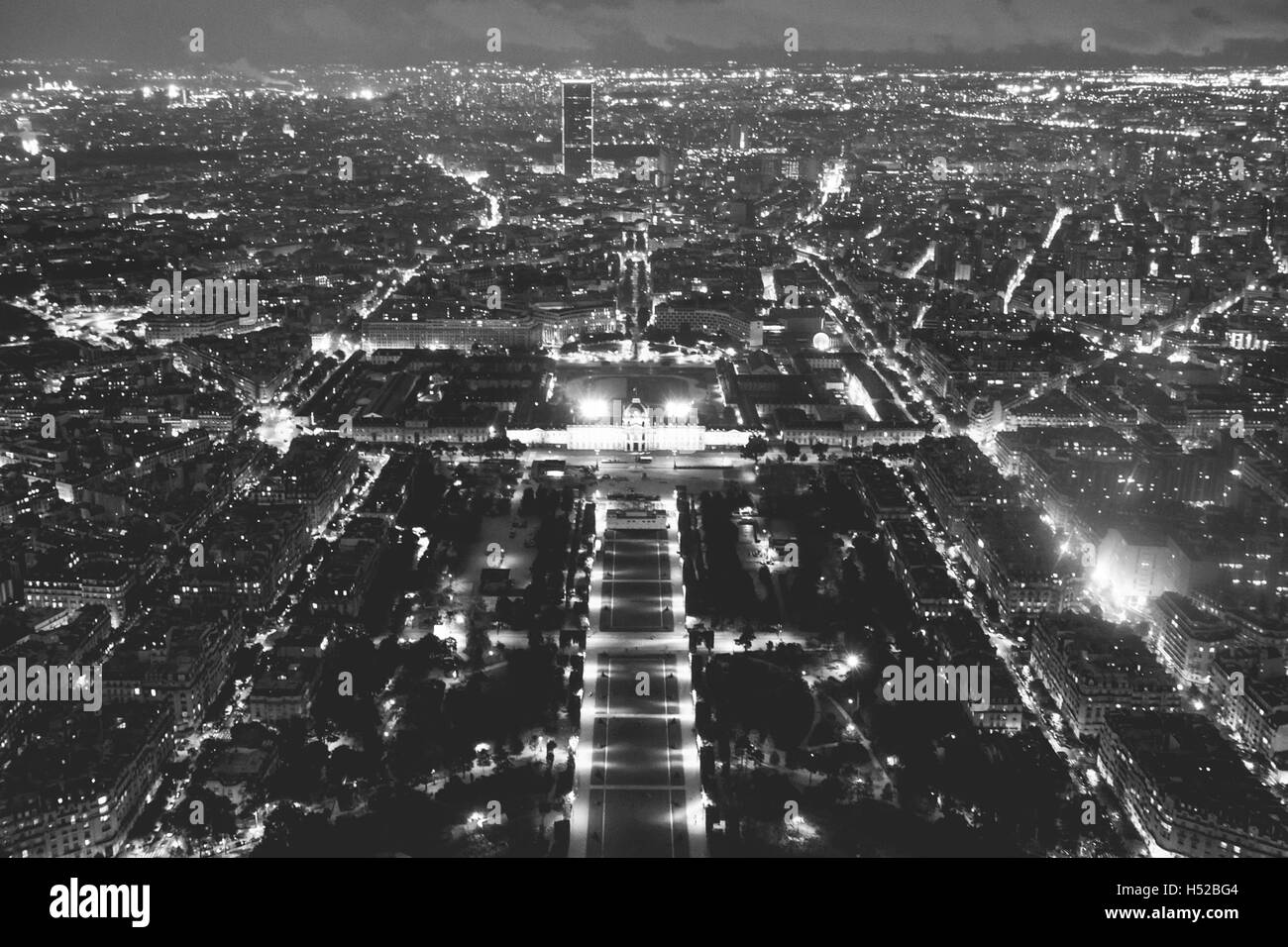 Toits de paris noir et blanc Banque de photographies et d’images à ...