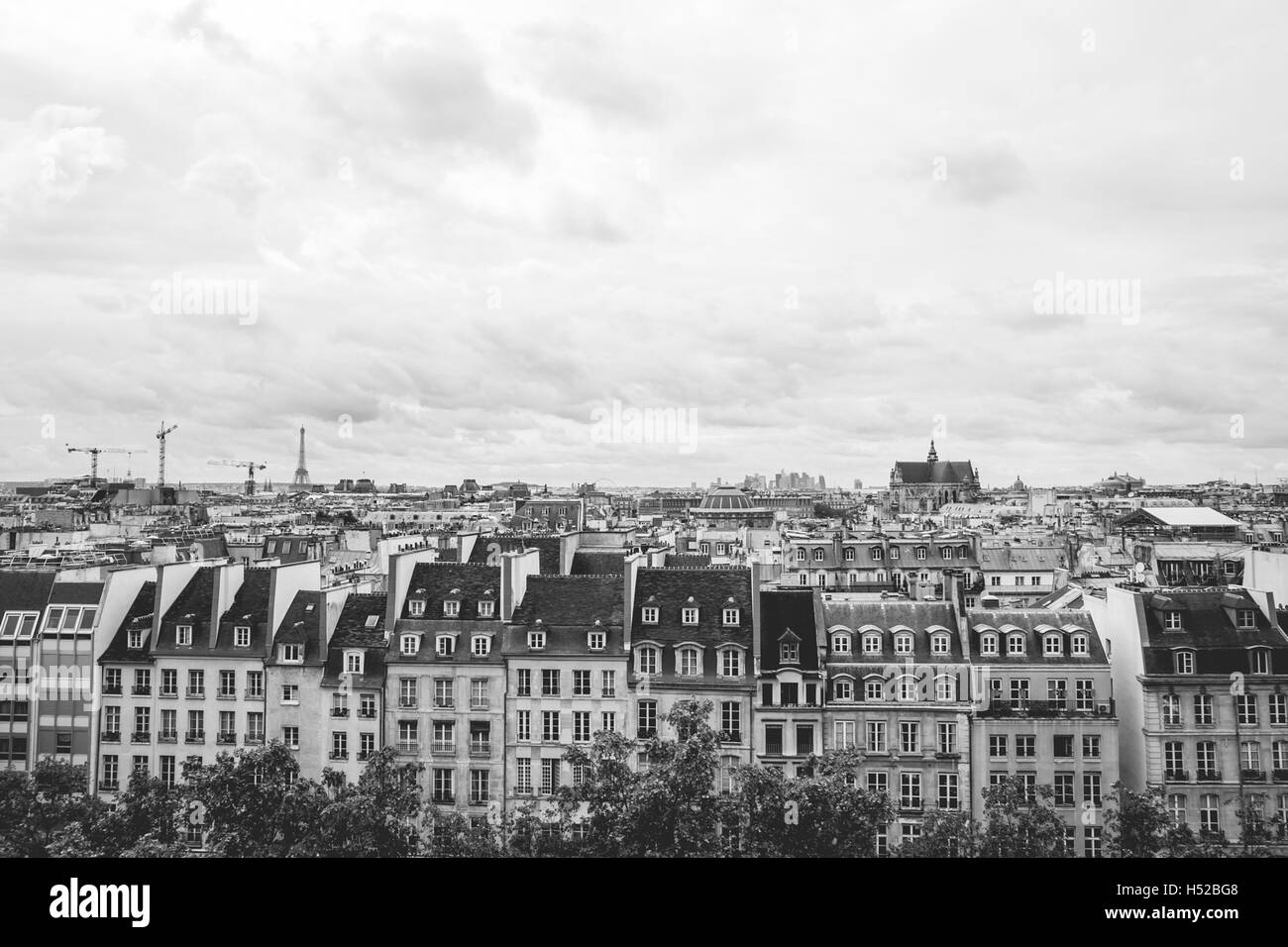 Toits de paris noir et blanc Banque de photographies et d’images à ...