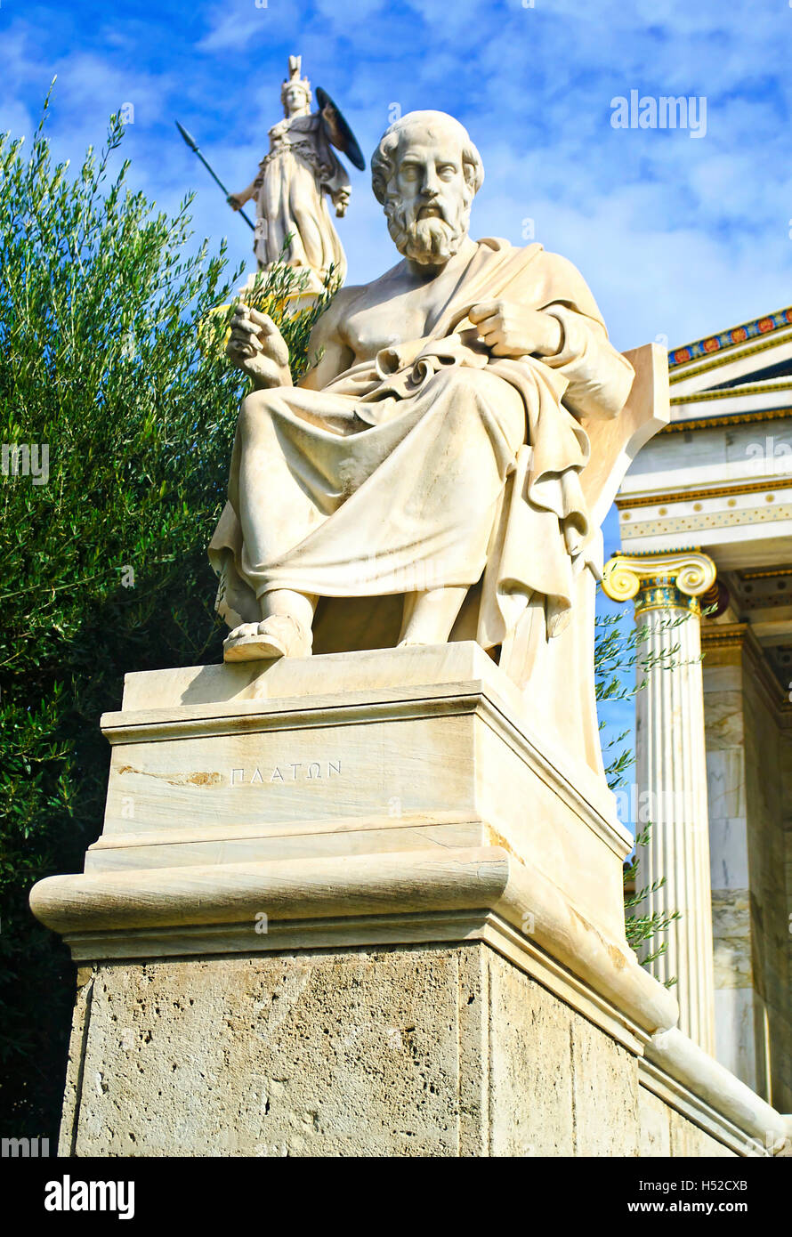 Statue de Platon à l'extérieur de l'Académie d'Athènes Grèce Banque D'Images