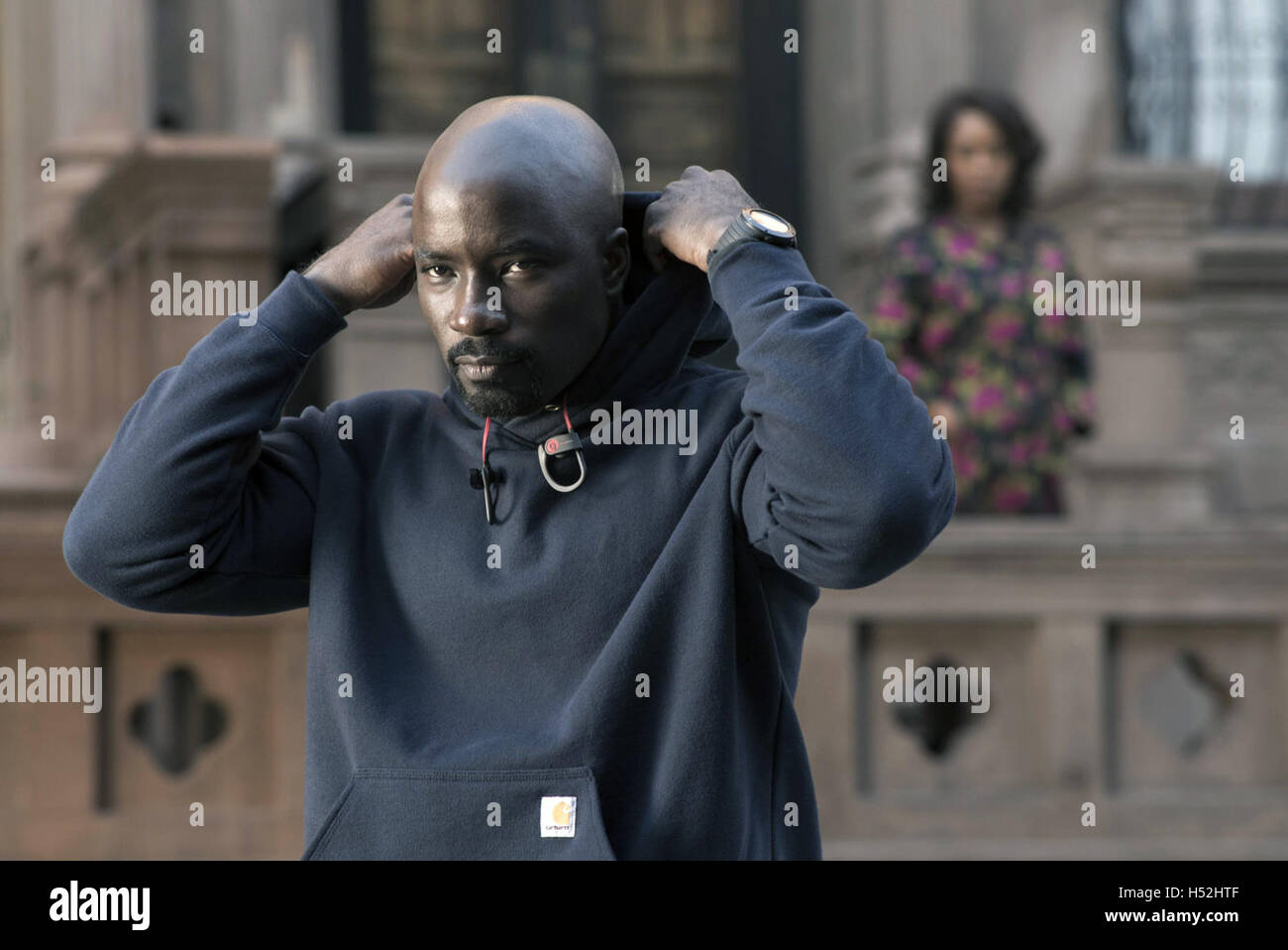 Le Marvel Luke Cage, ou simplement Luke Cage, est une série télévisée américaine créée pour web Netflix par Cheo Hodari Coker, basé sur le personnage Marvel Comics du même nom. Cette photo est pour un usage éditorial uniquement et est l'auteur de la société film et/ou le photographe attribué par le film ou la société de production et ne peut être reproduite que par des publications dans le cadre de la promotion du film ci-dessus. Un crédit obligatoire pour l'entreprise de film est nécessaire. Le photographe devrait également être portés lorsqu'il est connu. Banque D'Images