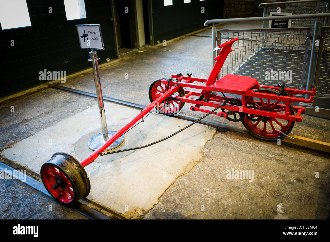 L'entretien des voies ferrées =véhicule sur afficher dans Steam Museum à Swindon Banque D'Images