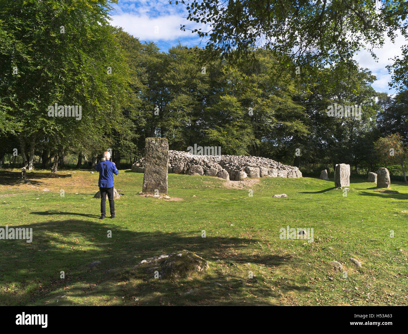 dh Balnuaran de Clava Ecosse CULLODEN MOOR INVERNESS SHIRE Préhistorique Cairns âge de bronze cairn touriste néolithique tombeau enterrement monticle royaume-uni site Banque D'Images