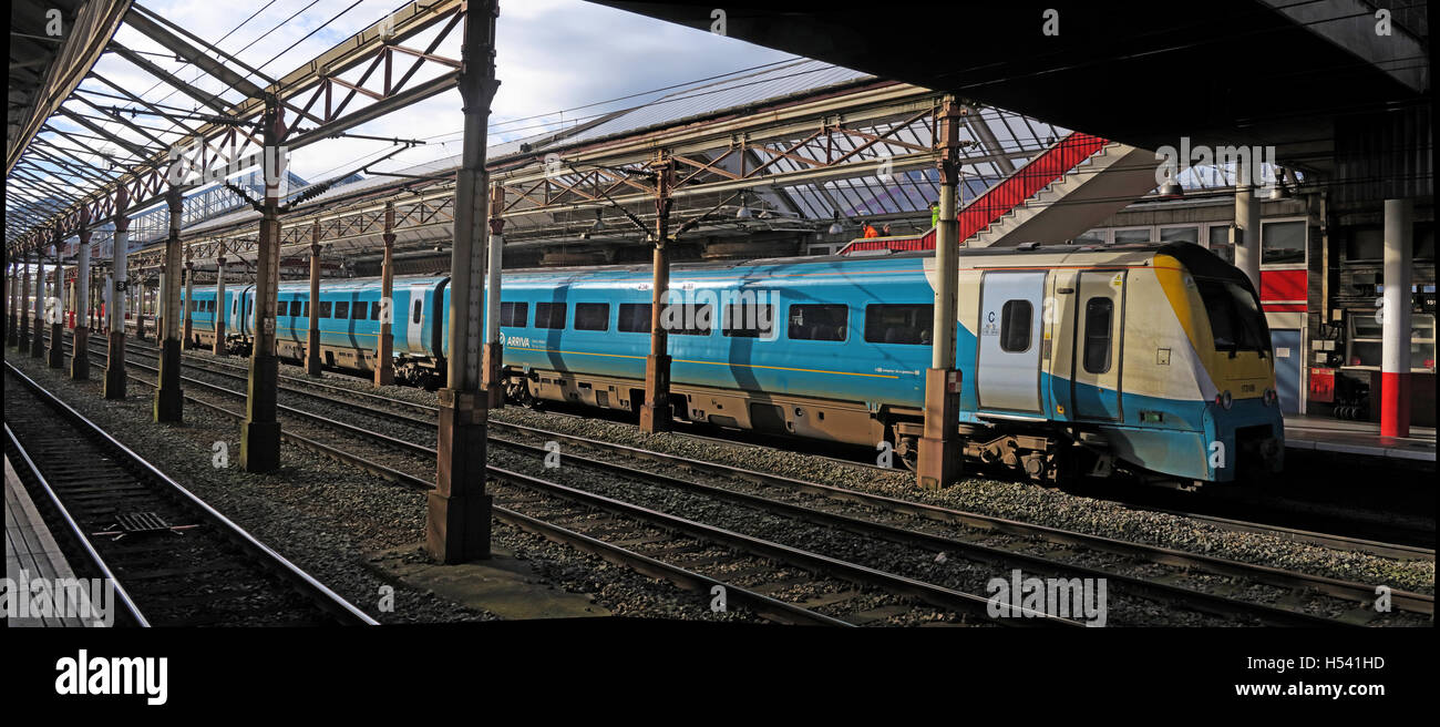 Panorama du Pays de Galles arriva à la station de train, Crewe, Cheshire, Angleterre, Royaume-Uni Banque D'Images