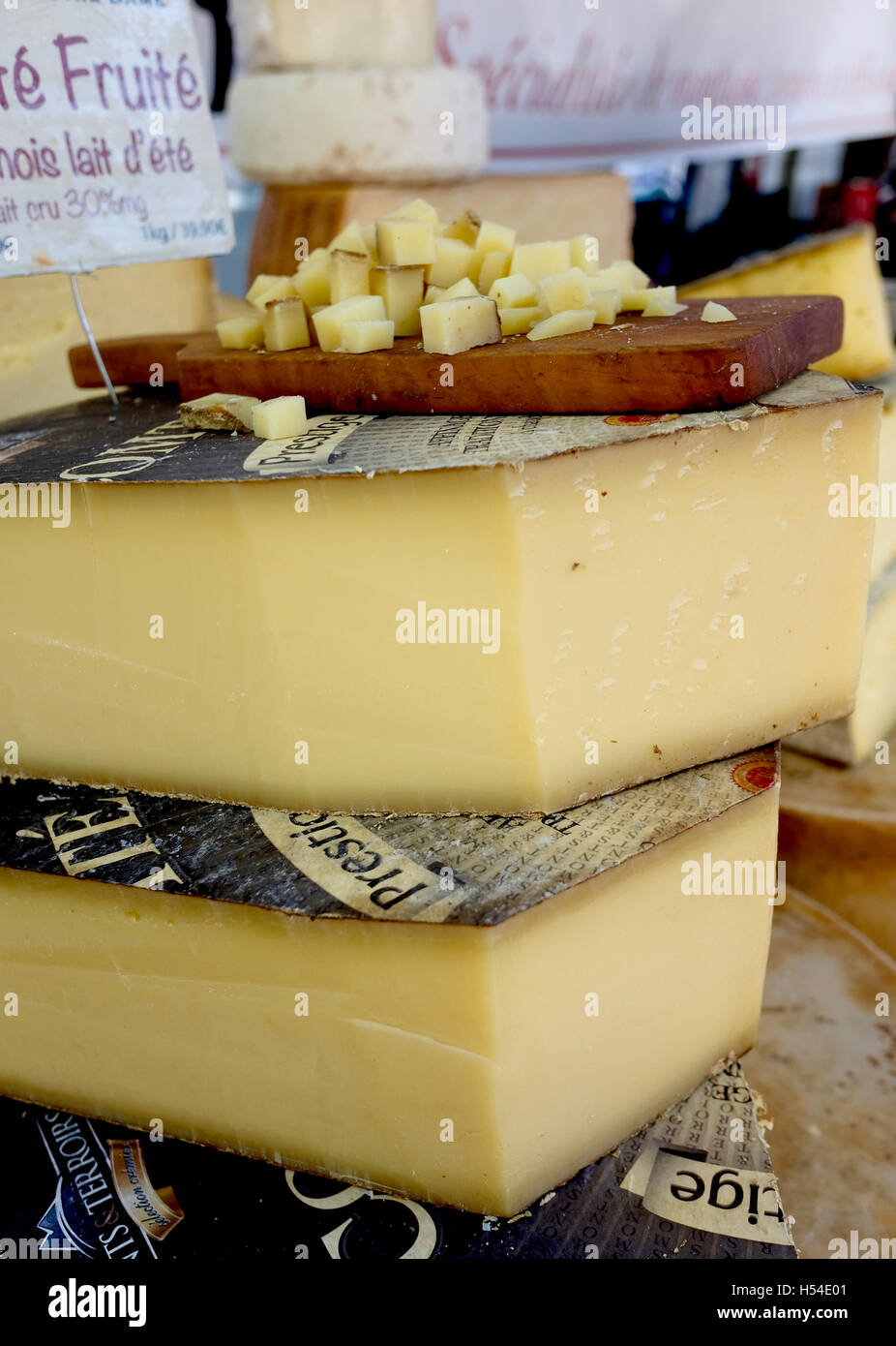Pour la vente de fromage au marché local, Provence, France Banque D'Images