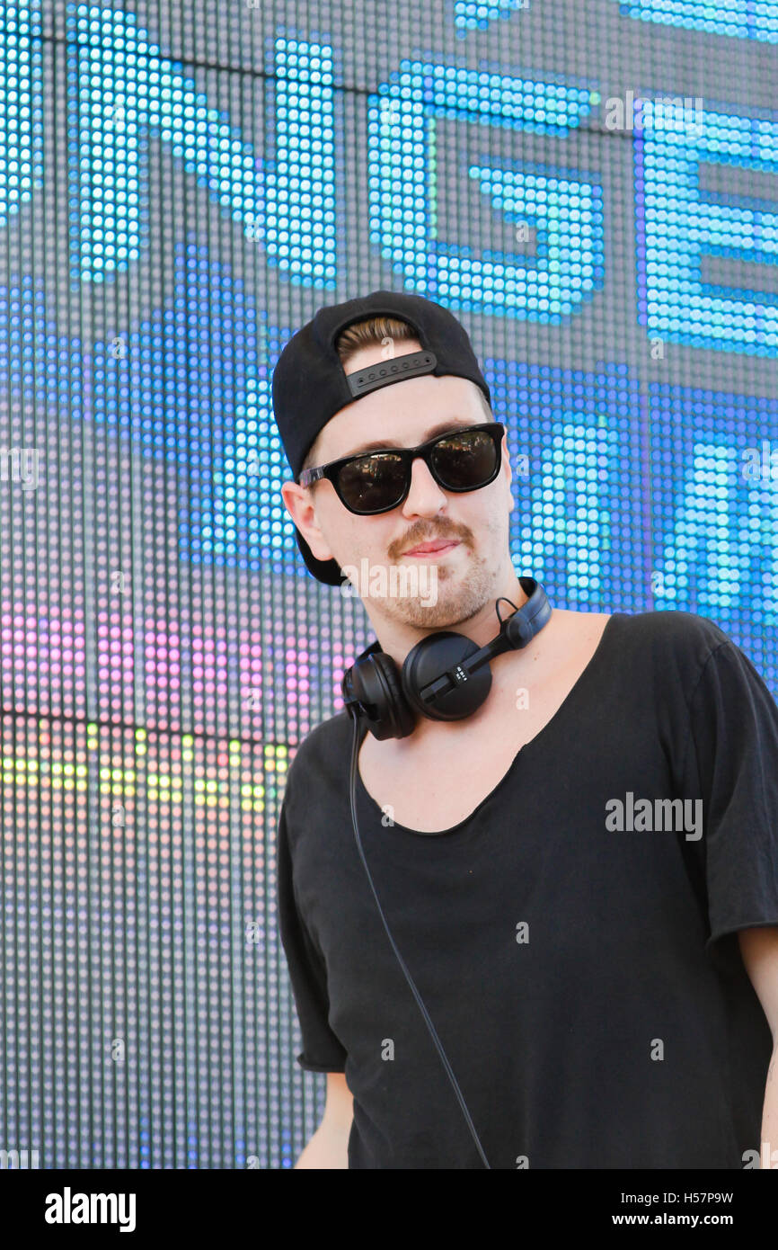 DJ Robin Schulz tournant à la Sirius XM Salon de Musique le 16 mars 2016 à l'hôtel South Beach au club de plage privé à Miami Beach, Floride. Banque D'Images