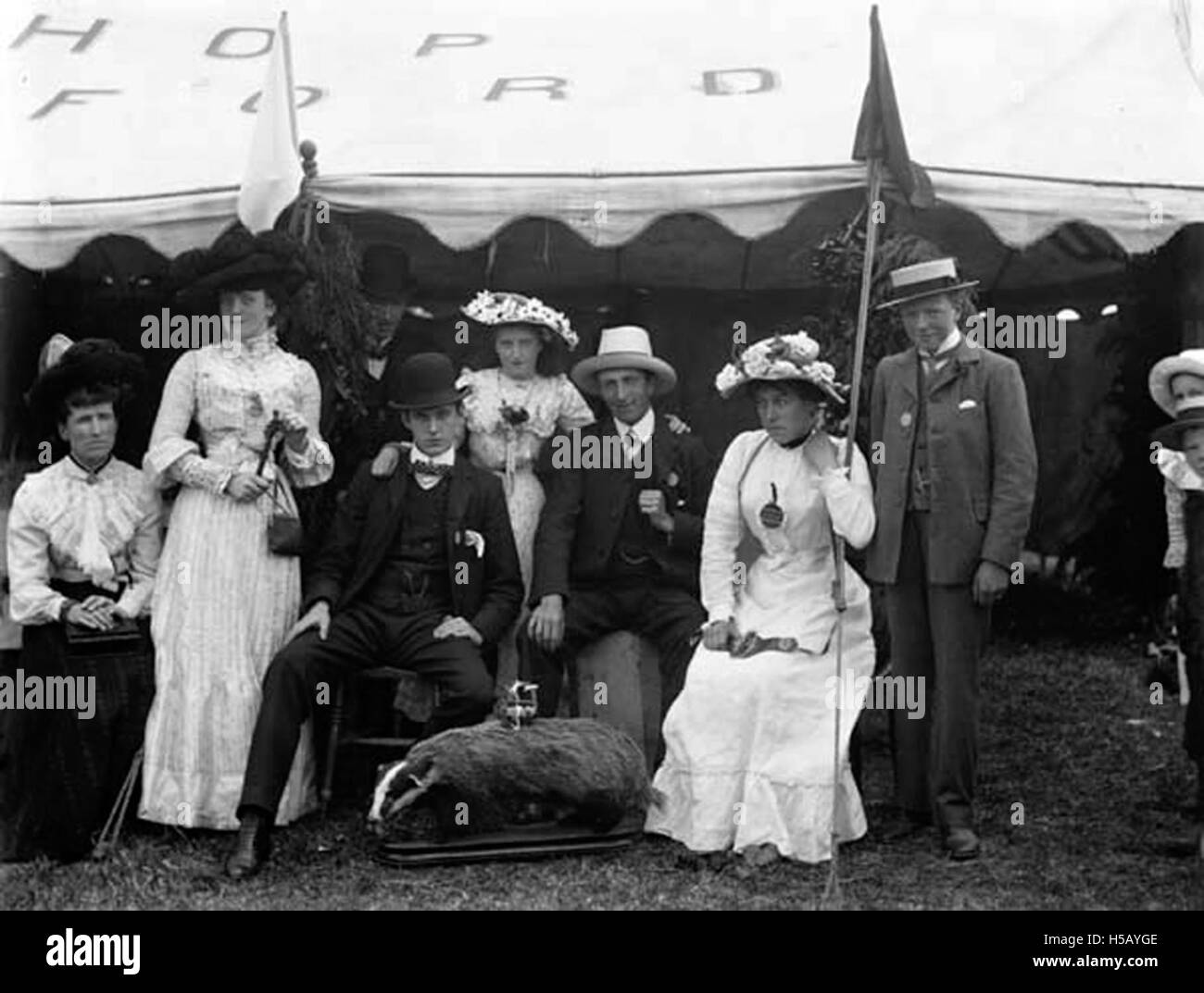 Cette entrée fait référence à une date précise, le 4 août 1902, qui peut être associée à un événement historique, une photographie ou un document lié au début du XXe siècle. Banque D'Images