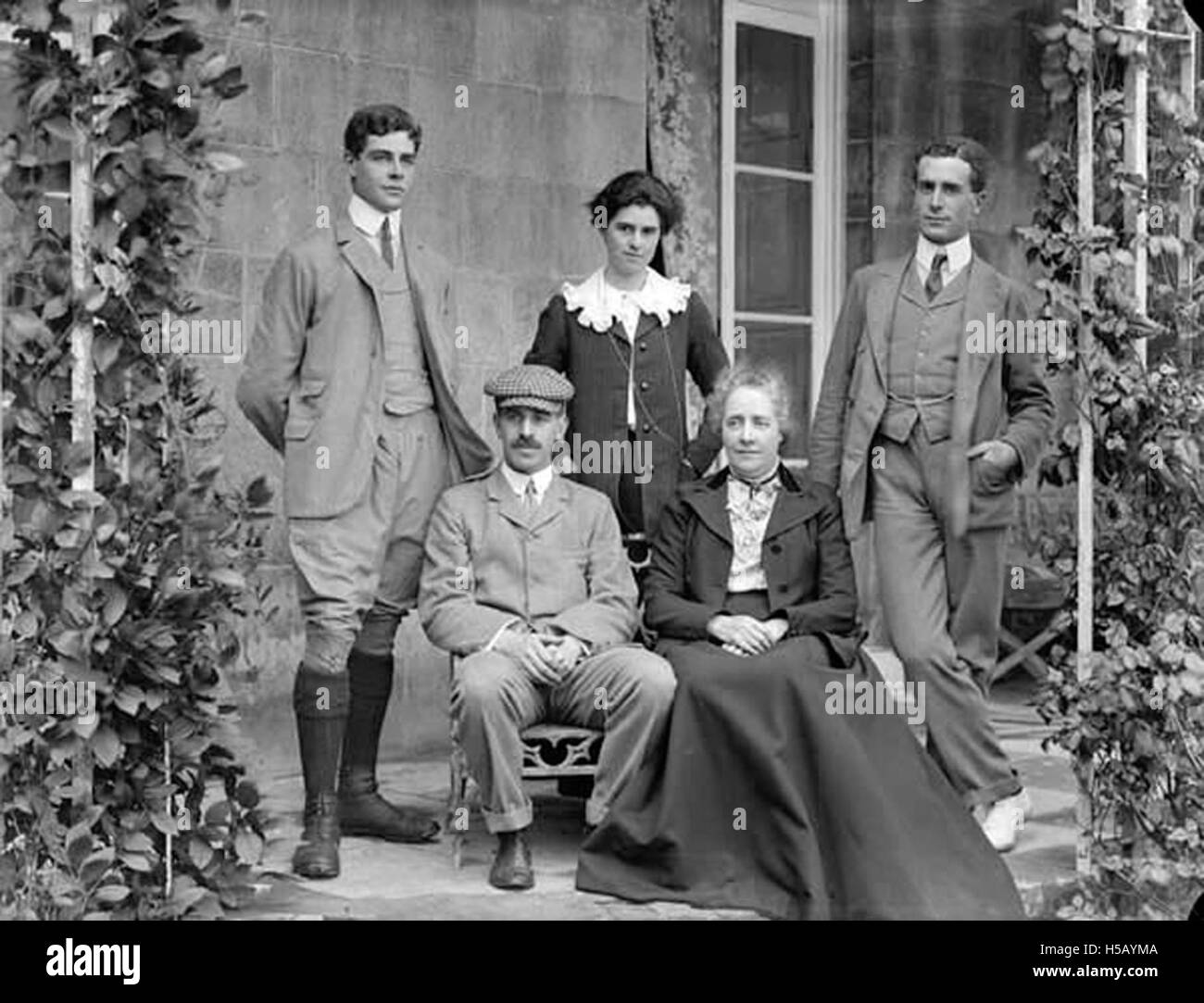 Un instantané historique du 3 septembre 1902, capturant un événement ou un moment important pour la période. Cette image offre un aperçu de la vie au début du XXe siècle, documentant peut-être l'histoire sociale ou politique. Banque D'Images