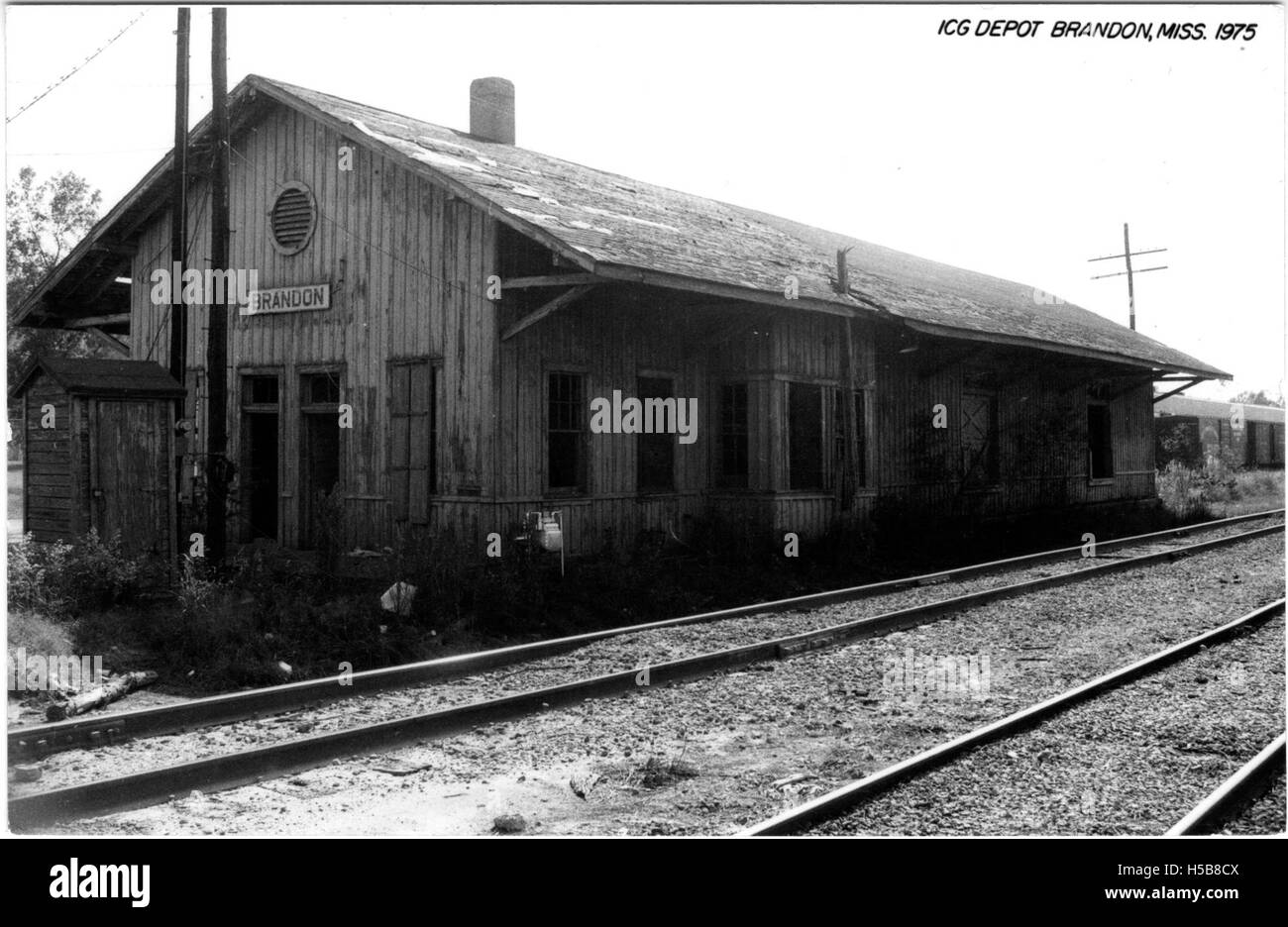 Le dépôt ICG à Brandon, Mississippi, photographié en 1975. L'image reflète probablement la structure du dépôt et son rôle dans l'infrastructure de transport locale à l'époque. Banque D'Images