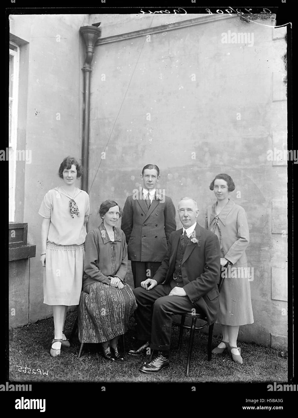 Cromie se réfère probablement à une personne ou un lieu ayant une importance historique. Un contexte supplémentaire pourrait révéler s'il est lié à un nom de famille, un lieu ou un événement spécifique dans l'histoire. Banque D'Images