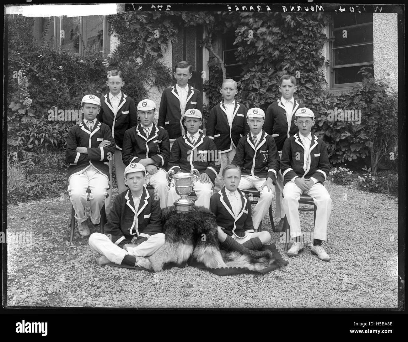 L'équipe de cricket Morne Grange 2nd XI est une équipe sportive locale, participant probablement à des tournois régionaux de cricket. Cette image représente la participation de l'équipe aux ligues inférieures ou aux matchs régionaux du sport. Banque D'Images