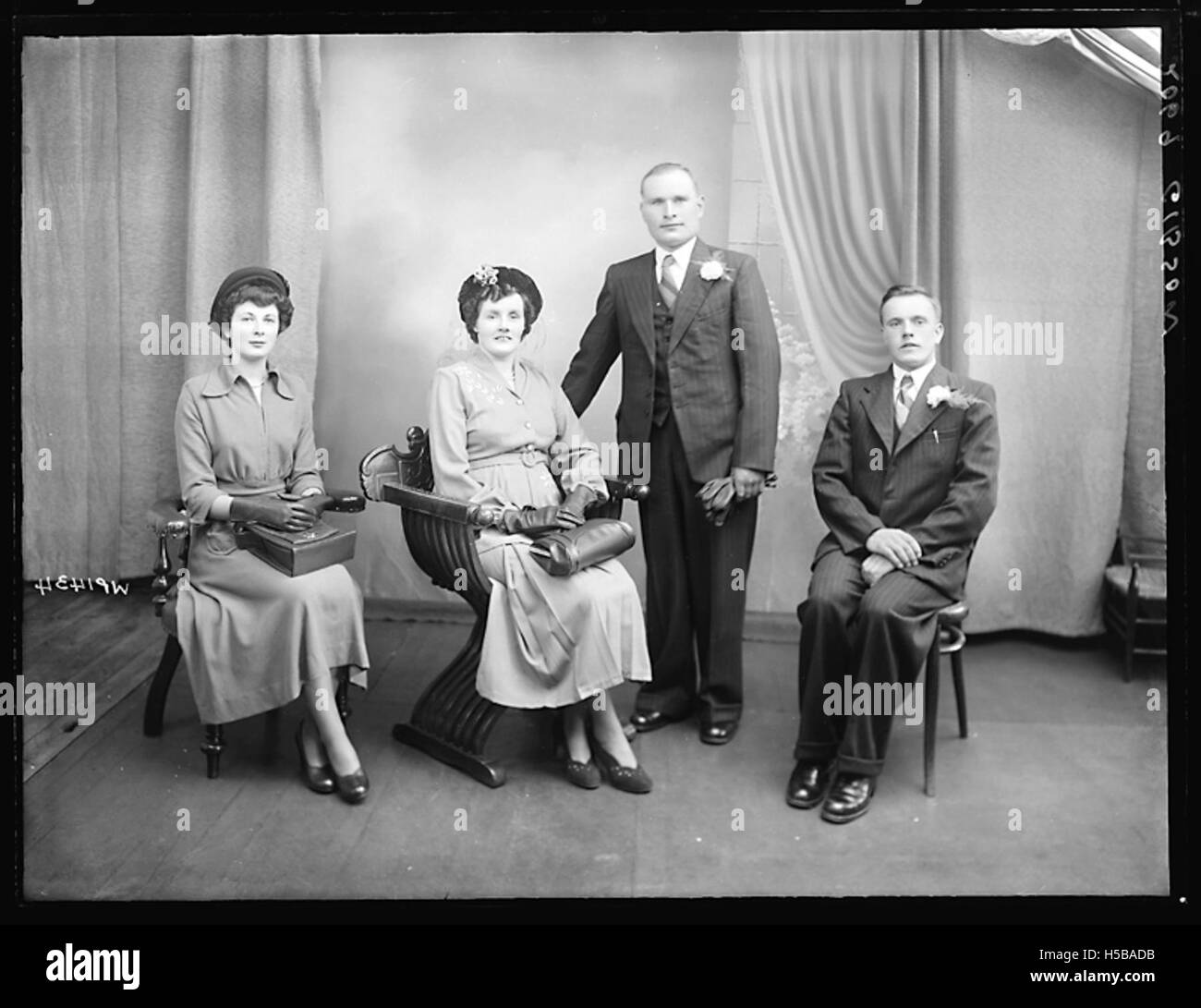 La démolition d'un tramway à Howth, dans le comté de Co. Dublin, se réfère à la suppression d'un ancien système de transport qui était autrefois utilisé dans la région. Le tramway a probablement joué un rôle dans l'infrastructure locale et son retrait marque un changement historique dans le transport. Banque D'Images