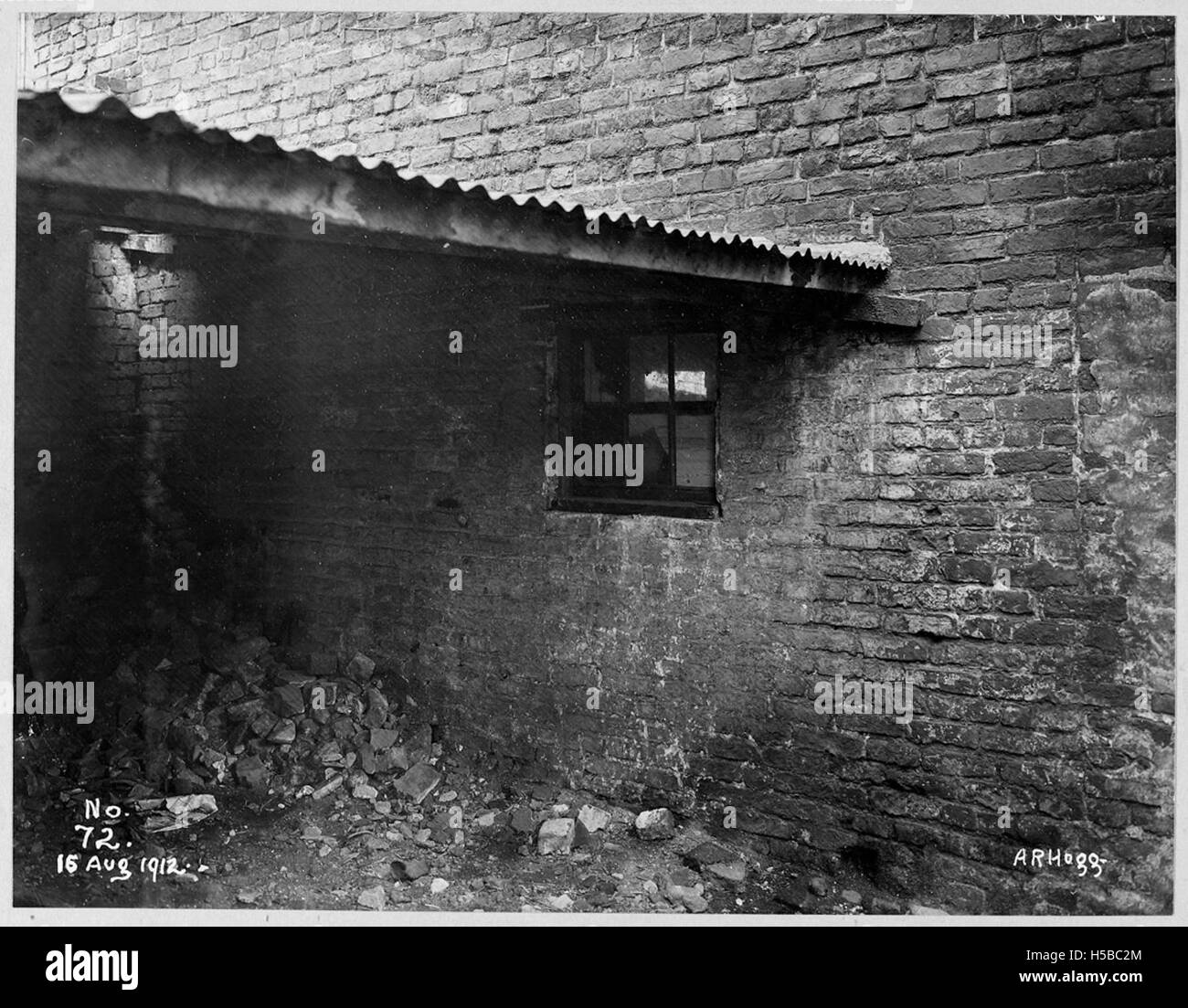 Le quartier de Hamill Street, situé dans un quartier historique de la ville, est connu pour les lumières anciennes qui sont protégées par la loi. La limite orientale du no 249A marque un point important dans cette zone de préservation, protégeant les droits des propriétaires et l'environnement historique. Banque D'Images