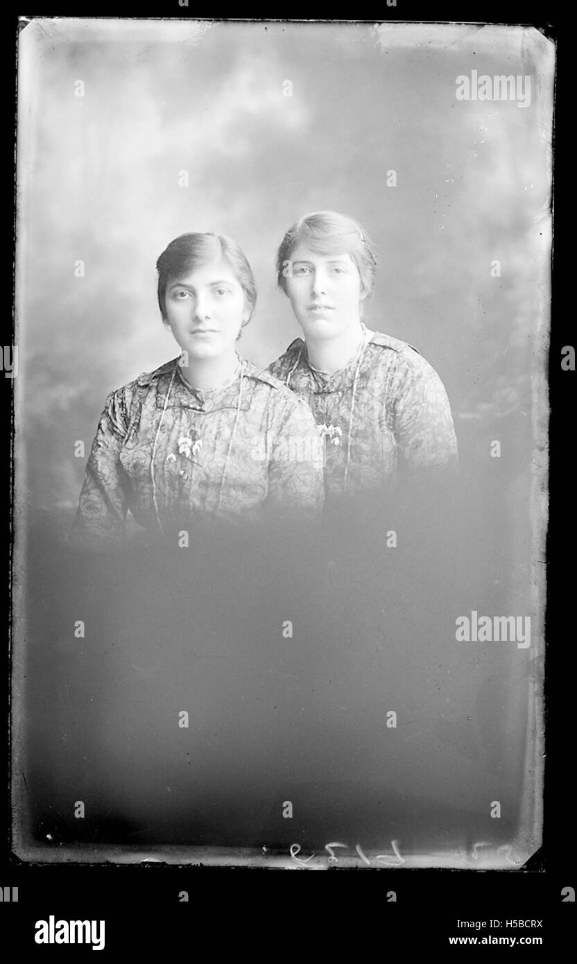 Cette référence à D1422B76378 d 002A concerne probablement une image cataloguée ou un document historique. Sans autre contexte, il peut indiquer un élément spécifique dans une collection ou une série d'archives. Banque D'Images