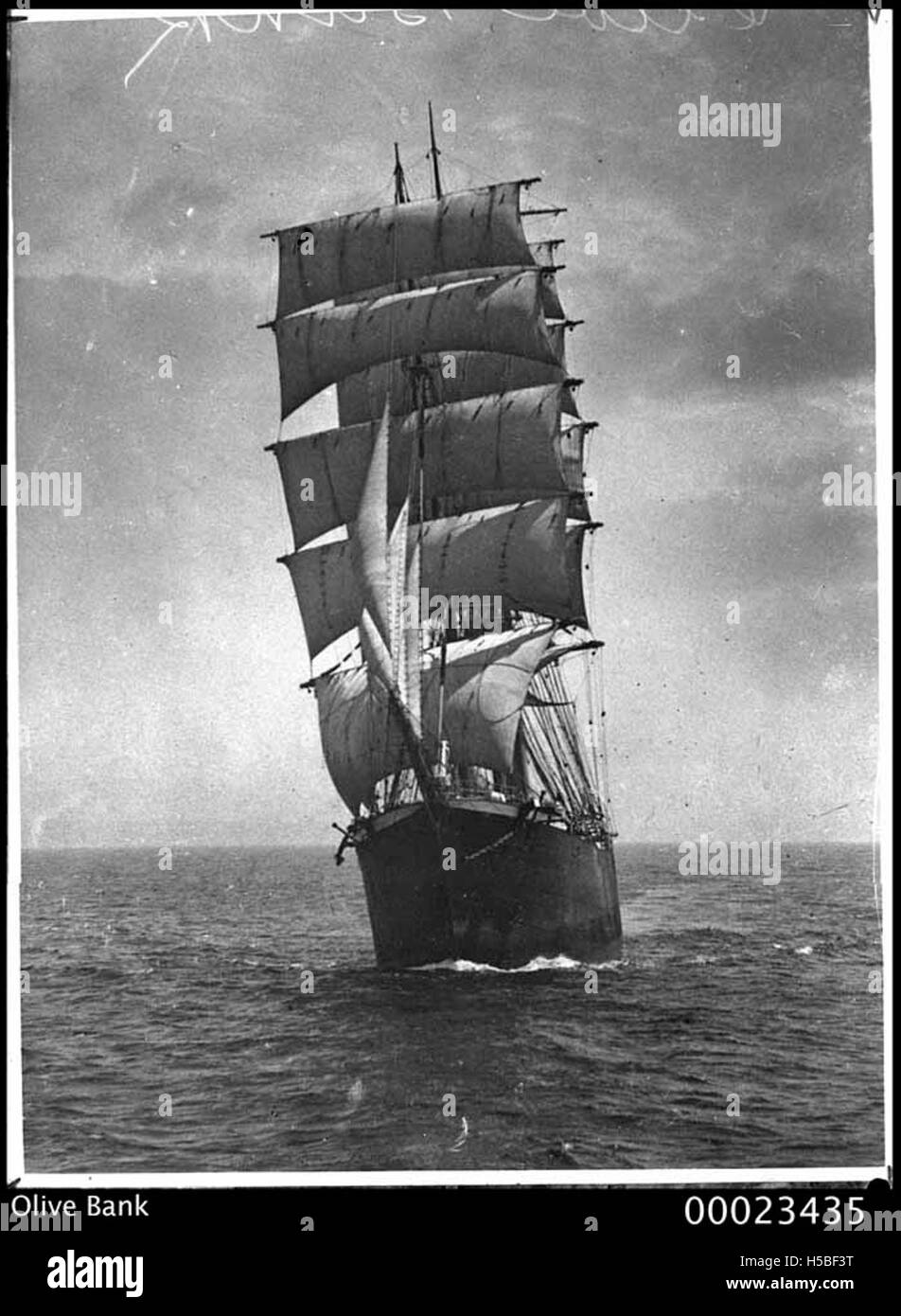 OLIVEBANK était un navire opérant en mer, probablement impliqué dans le commerce ou le transport maritime. L'histoire du navire est importante pour ses contributions au commerce maritime et aux activités maritimes au cours de ses années d'exploitation. Banque D'Images OLIVEBANK était un navire opérant en mer, probablement impliqué dans le commerce ou le transport maritime. L'histoire du navire est importante pour ses contributions au commerce maritime et aux activités maritimes au cours de ses années d'exploitation. Banque D'Images