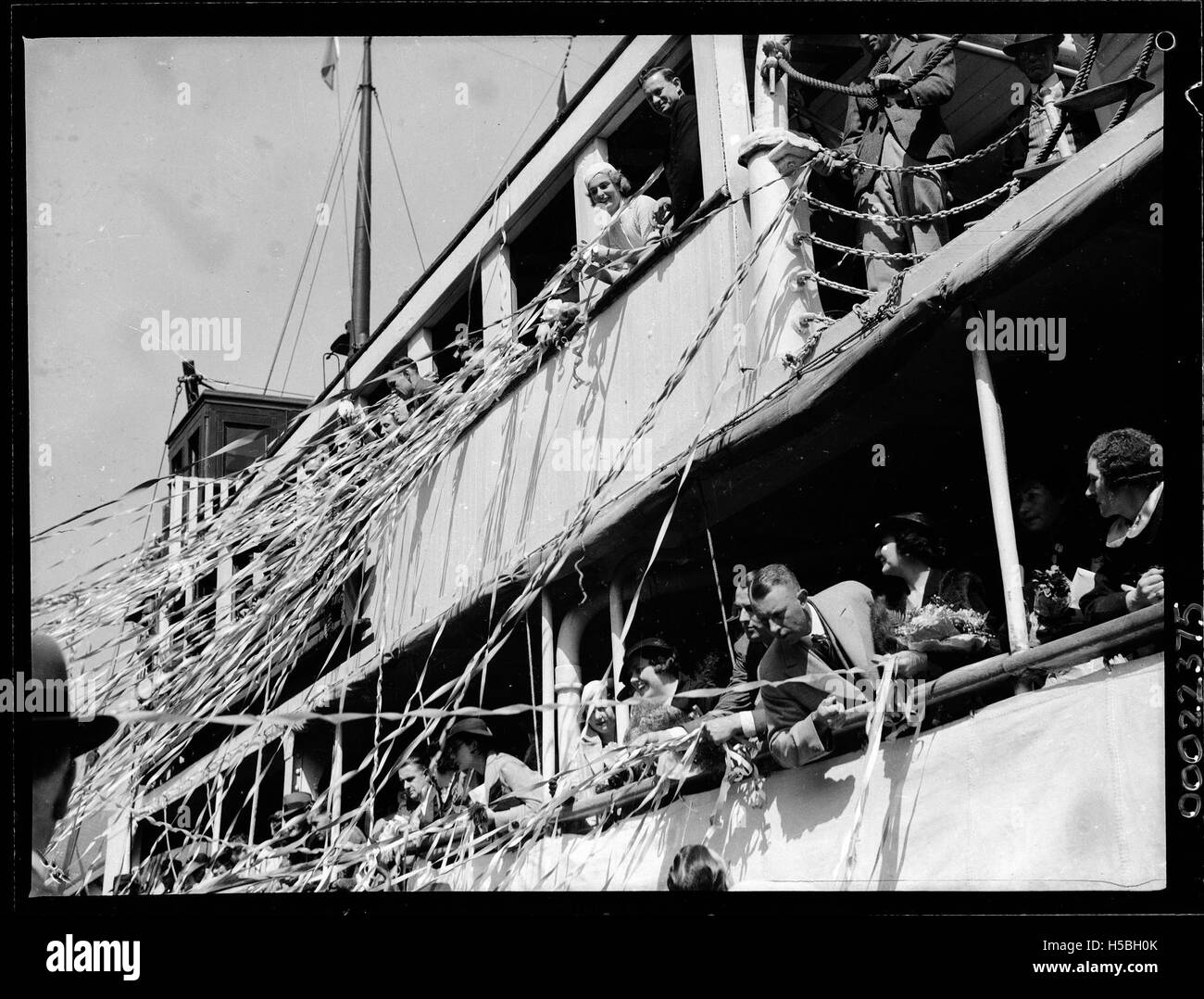 Le SS Morinda part du quai no 10 à Walsh Bay, un lieu maritime important. Le navire fait partie des opérations historiques de navigation dans le port de Sydney. Banque D'Images Le SS Morinda part du quai no 10 à Walsh Bay, un lieu maritime important. Le navire fait partie des opérations historiques de navigation dans le port de Sydney. Banque D'Images