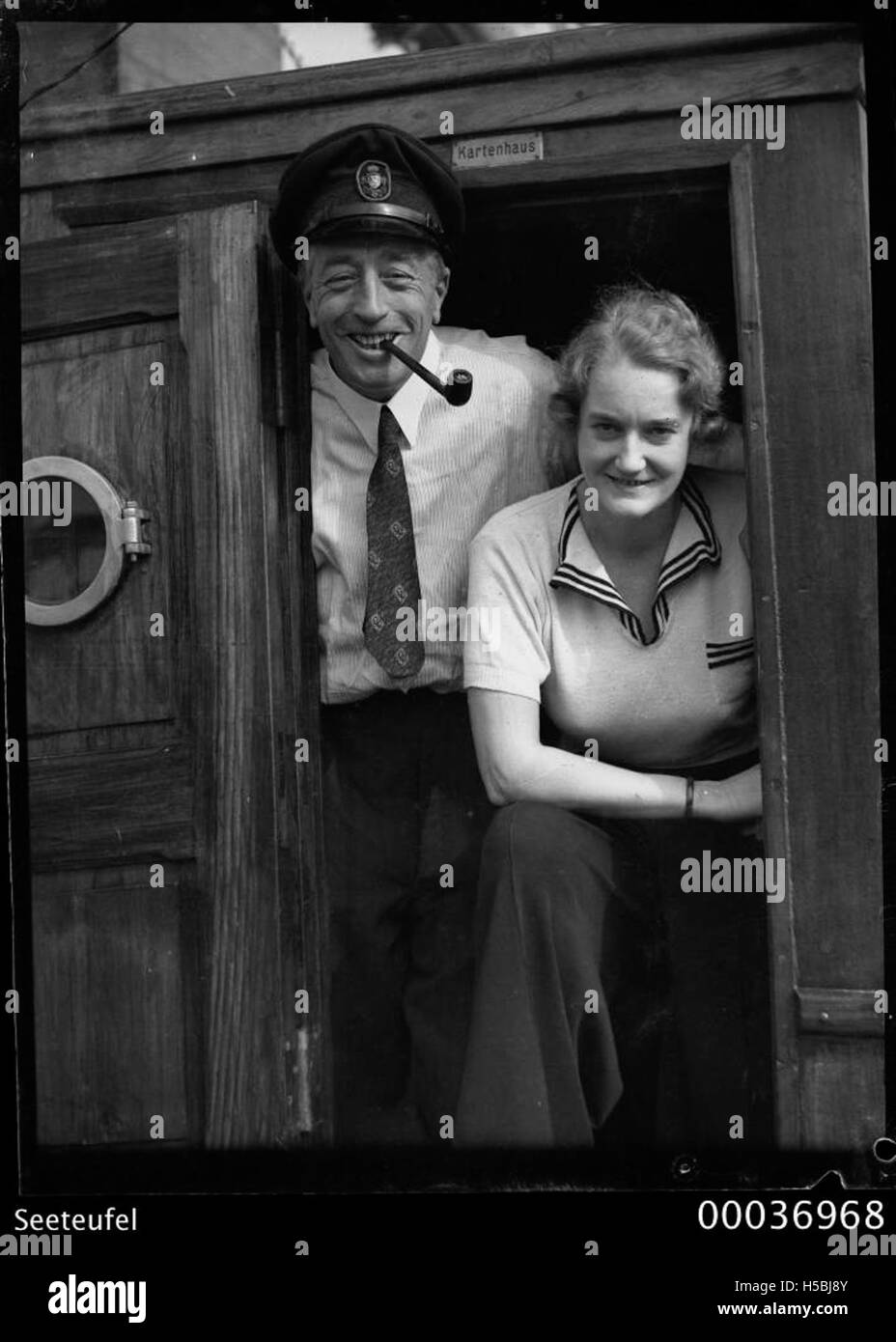 Count Felix Graf von Luckner avec Ingeborg épouse la comtesse von Luckner à bord SEETEUFEL Banque D'Images