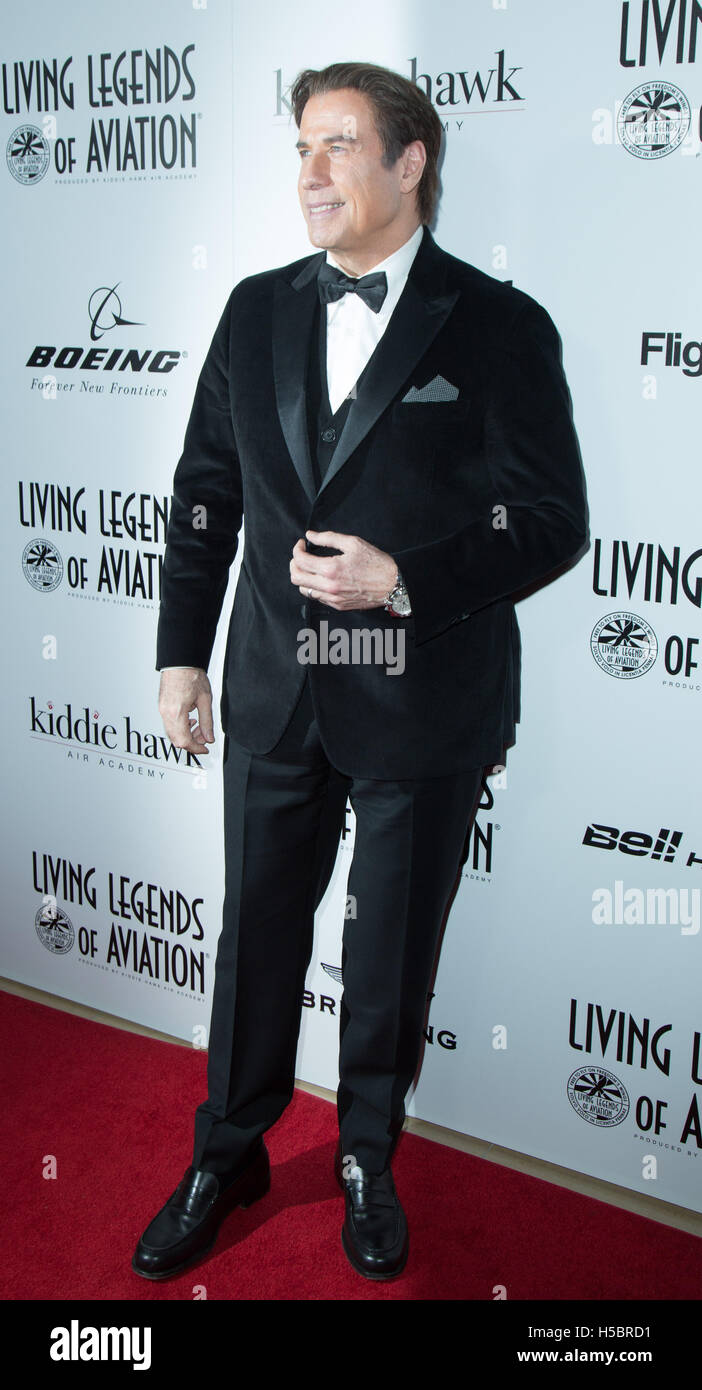 L'acteur John Travolta assiste à la 13e assemblée annuelle de l'Aviation de Living Legends Awards au Beverly Hilton Hotel, le 22 janvier 2016 à Beverly Hills, Californie. Banque D'Images