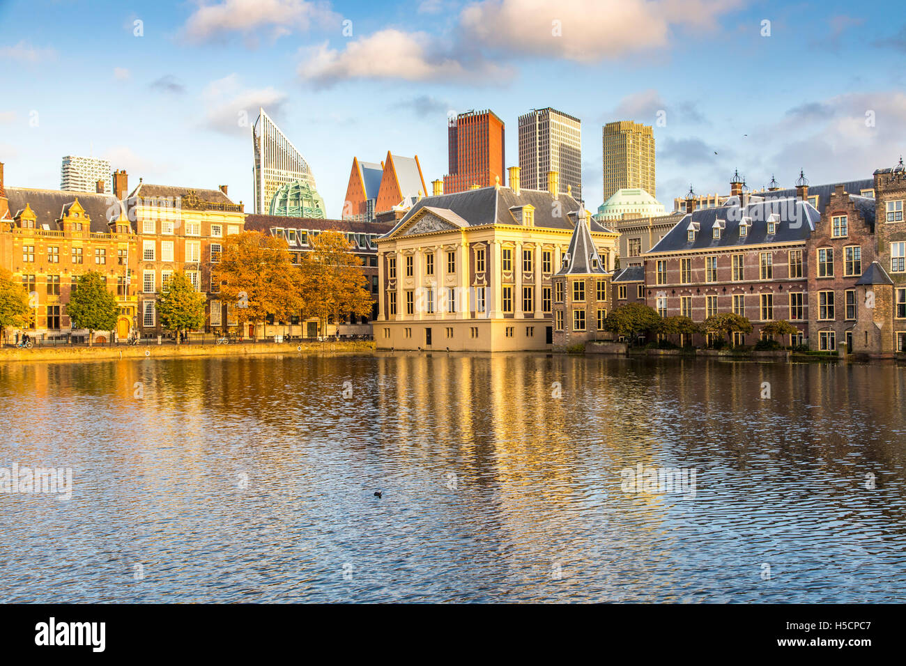 La Haye, capitale des PaysBas, le Binnenhof building, musée Mauritshuis royal art gallery