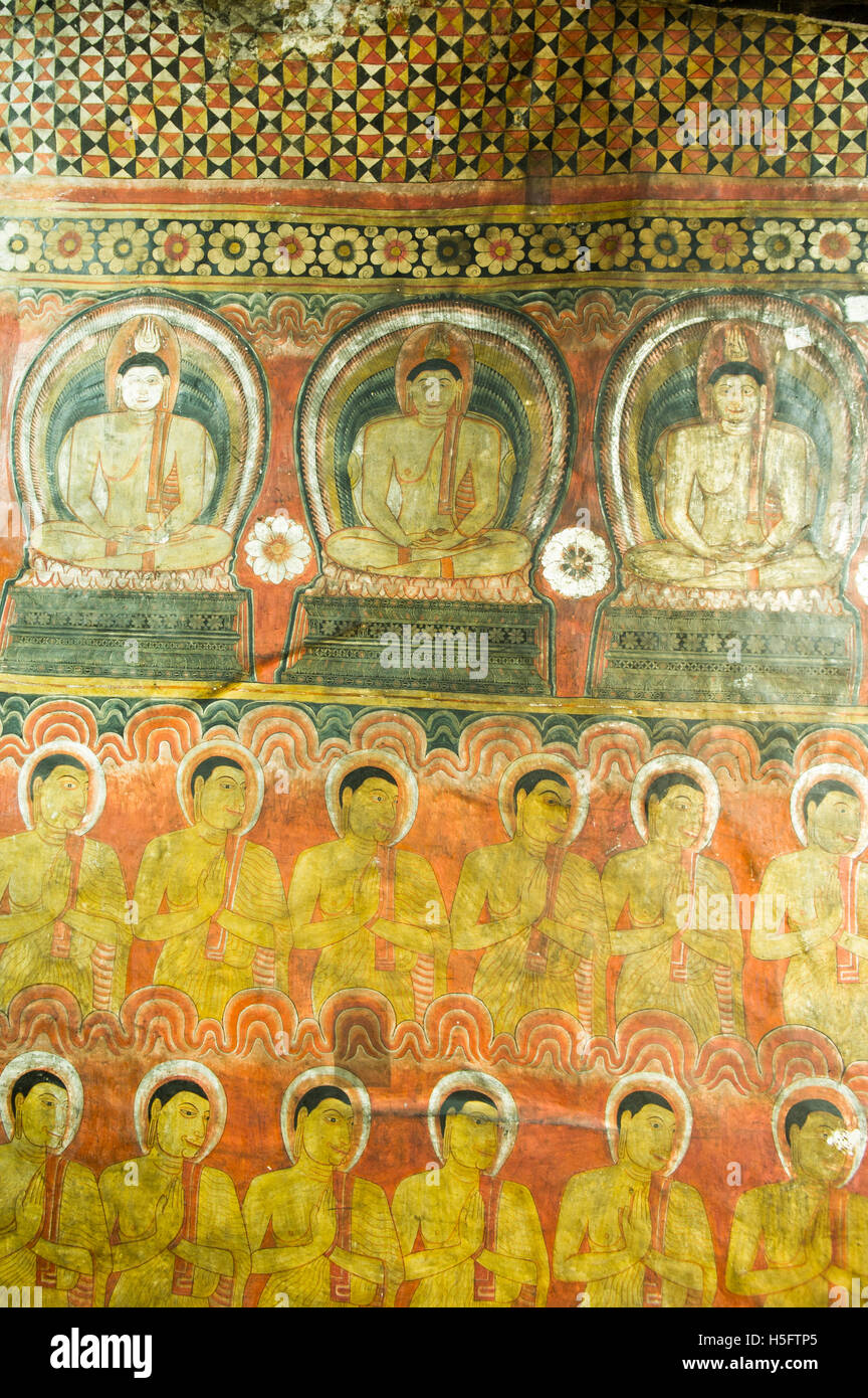 Fresque antique, la grotte 1, Devaraja Vihara, Temple des Seigneurs des dieux, Dambulla Cave Temple, Dambulla, Sri Lanka Banque D'Images