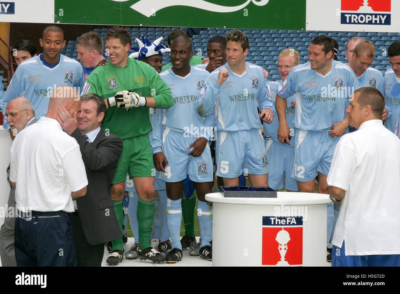 Grays Athletic 1 Hucknall Town 1 - FA Carlsberg en finale du Trophée à Villa Park, Birmingham - 22/05/05 - Trophée FA décroche le gris dans une palpitante penalty shoot-out compétition à Aston Villa Football Club Banque D'Images