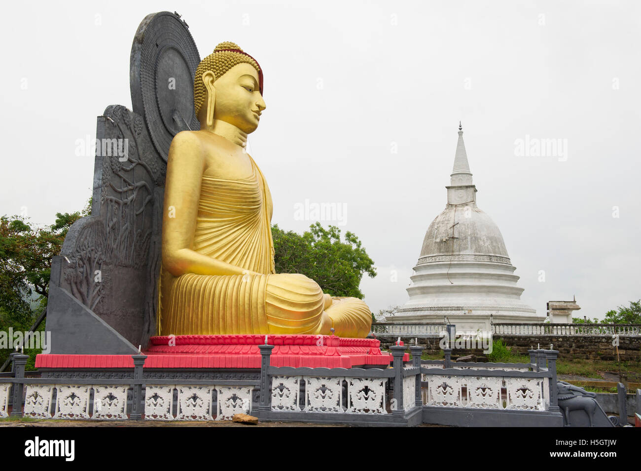 Statue de Bouddha au temple de Sri Lanka, Ambarali Banque D'Images