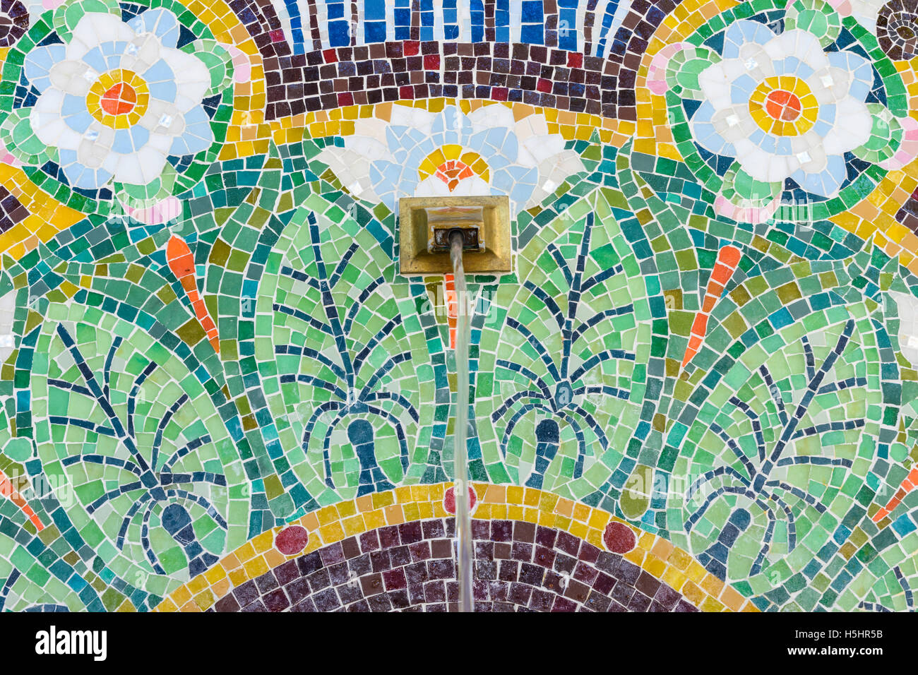 Mosaïque de près de l'hôtel de ville de la source originale de l'eau de source Evian, Évian-les-Bains, France Banque D'Images