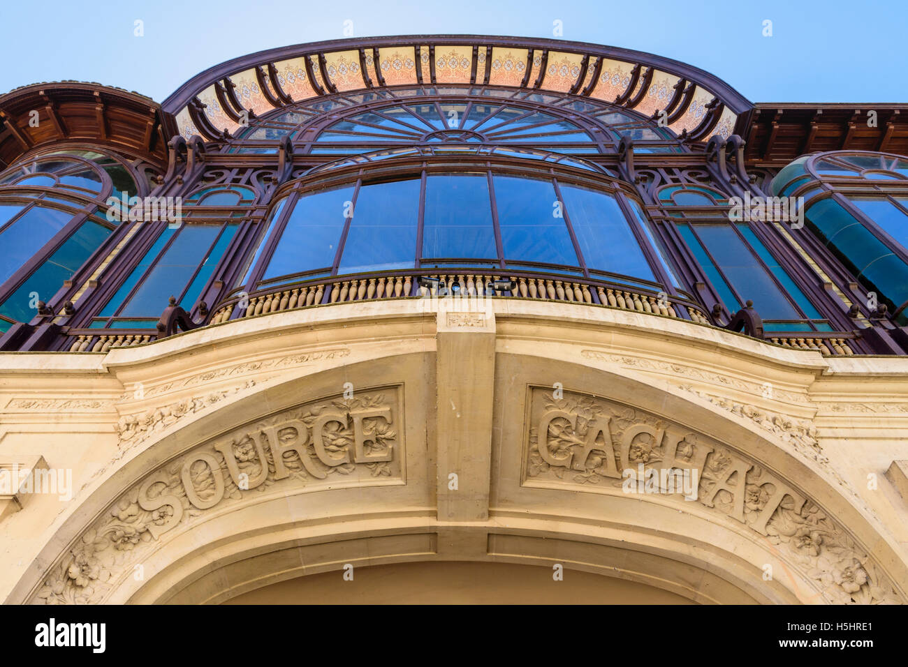 Détail de l'Art Nouveau Buvette Cachat prix pompe maintenant bâtiment abritant une salle d'exposition d'Evian, Évian-les-Bains, France Banque D'Images