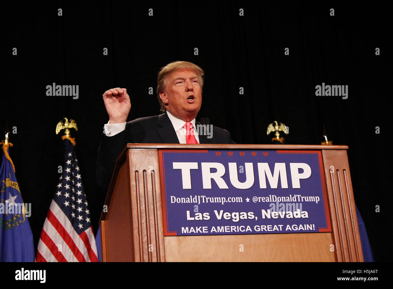 Donald J. Trump s'exprimant lors d'un rassemblement au South Point Resort et Casino le 21 janvier 2016 à Las Vegas au Nevada. Banque D'Images