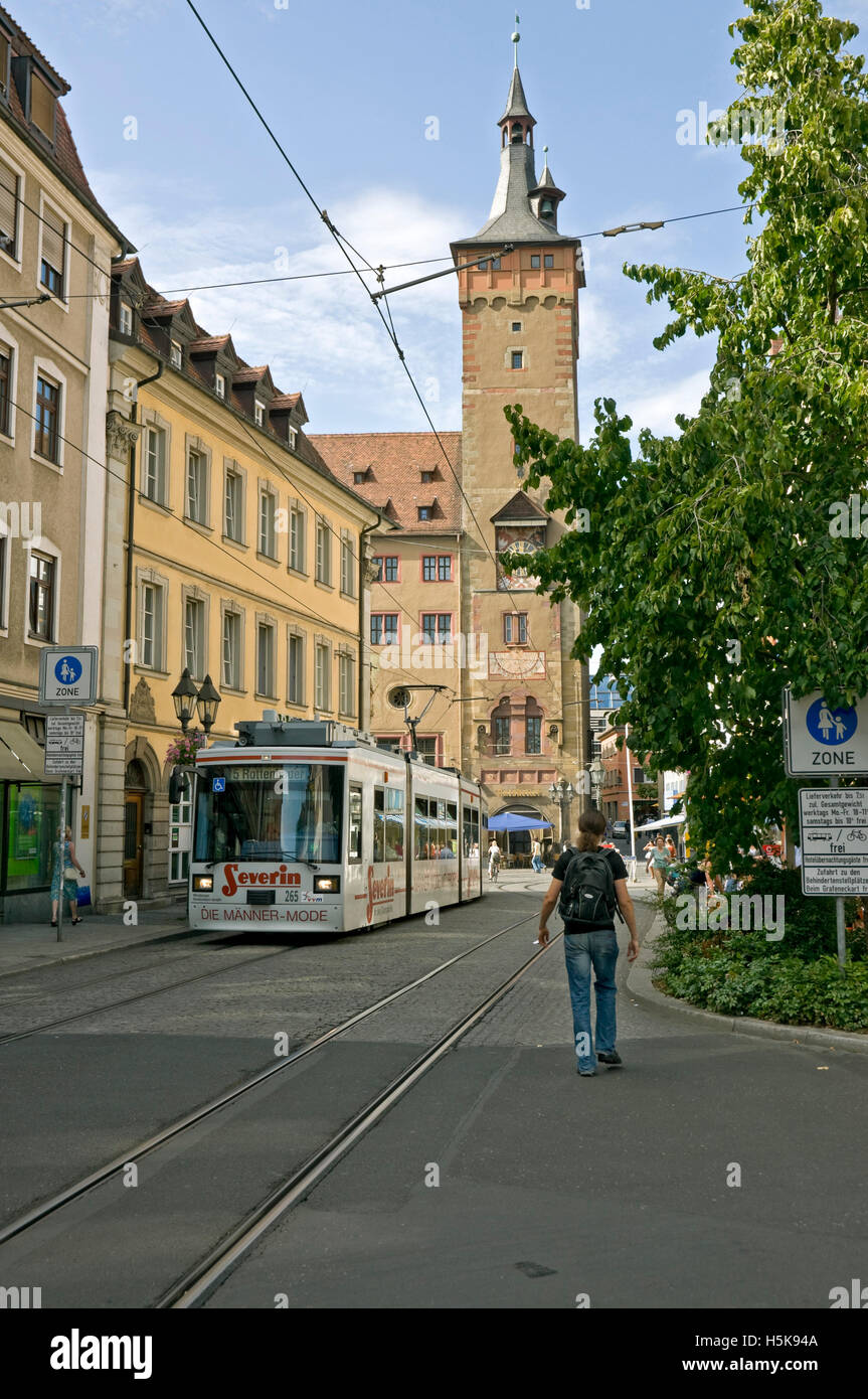 Le tram au centre-ville de Wurtzbourg, Basse Franconie, Bavière Banque D'Images
