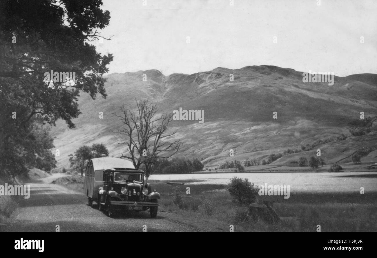 1930 Morris Oxford Six avec 1930 Winchester rationaliser caravan Banque D'Images