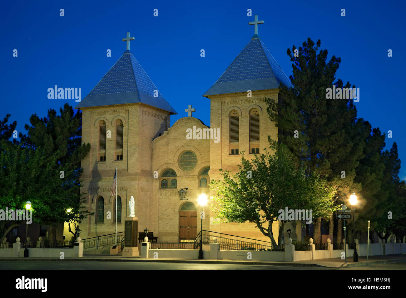 Église San Albino au crépuscule, Old Mesilla, Las Cruces, Nouveau Mexique, USA Banque D'Images