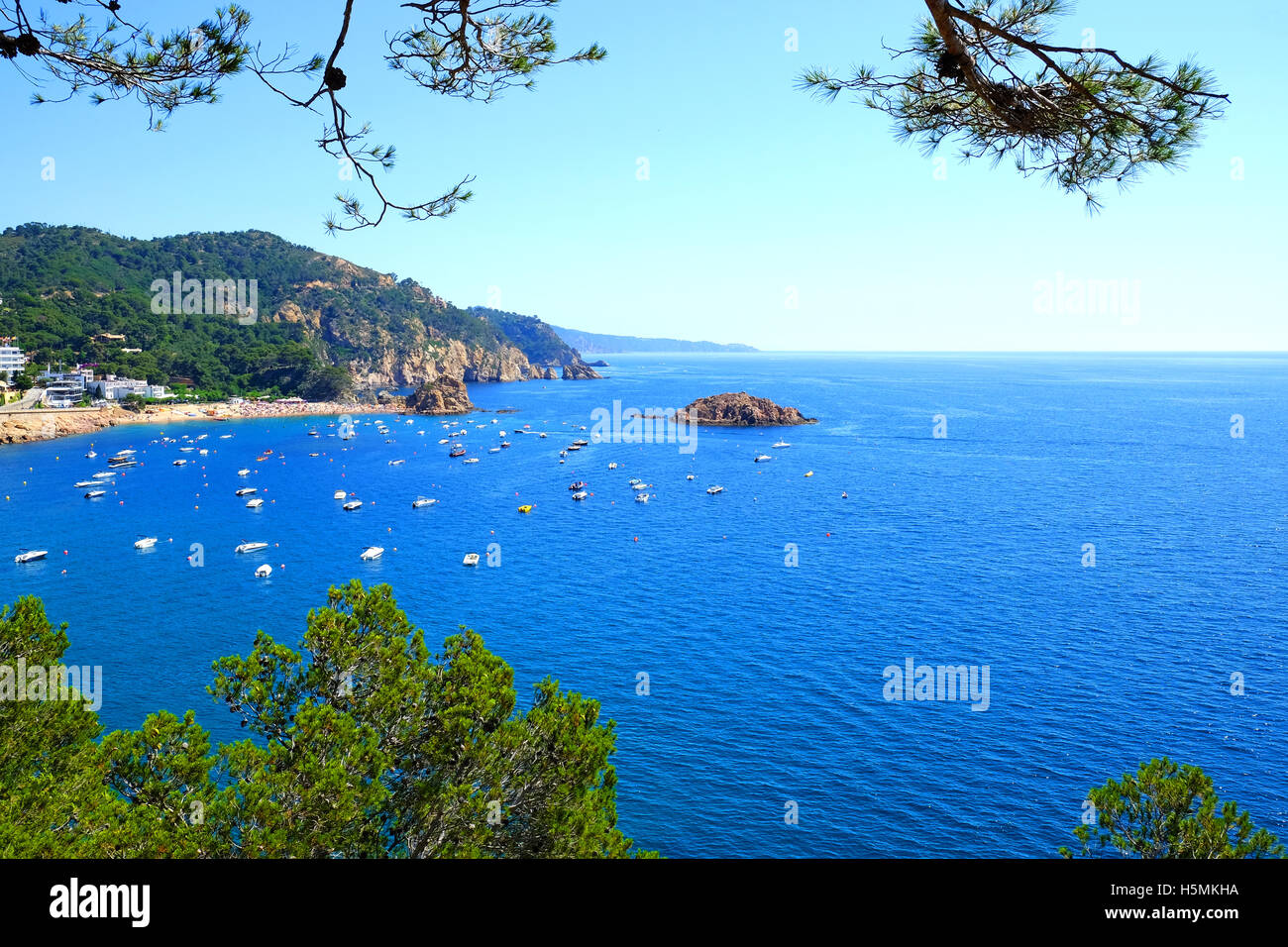 Une vue sur la Costa Brava à Tossa de Mar, Espagne Banque D'Images