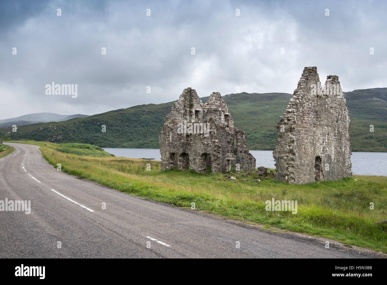 Les ruines de Calda House sur l'A837 (partie de la côte nord 500 route touristique) à Sutherland, Ecosse Banque D'Images
